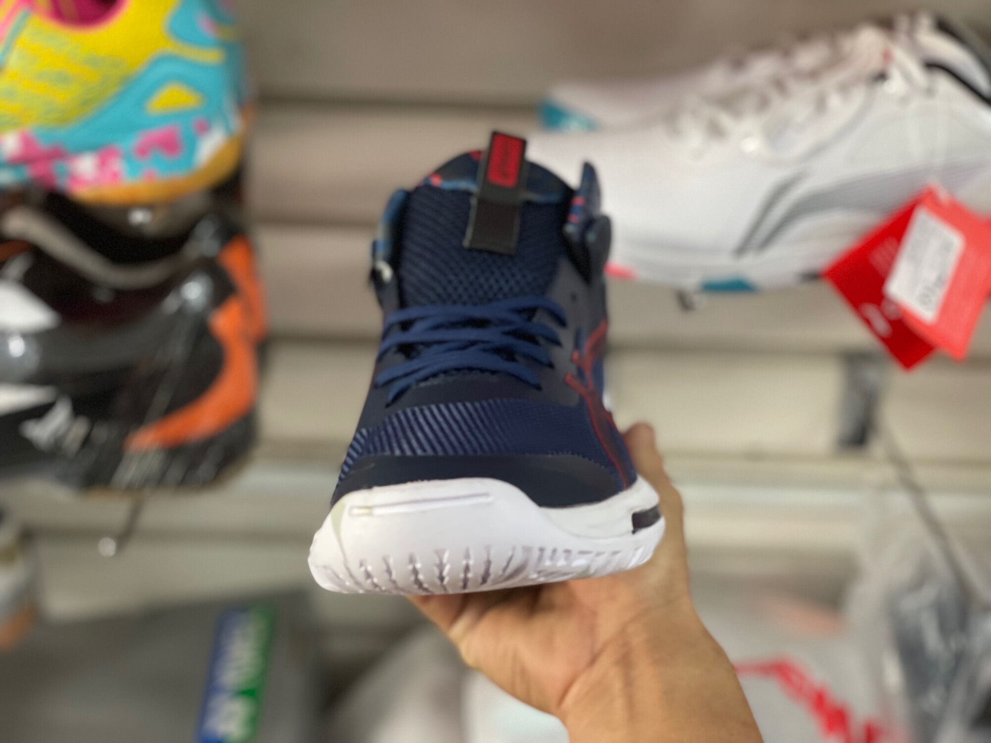 Giày thế thao Asics bóng chuyền cao cấp
