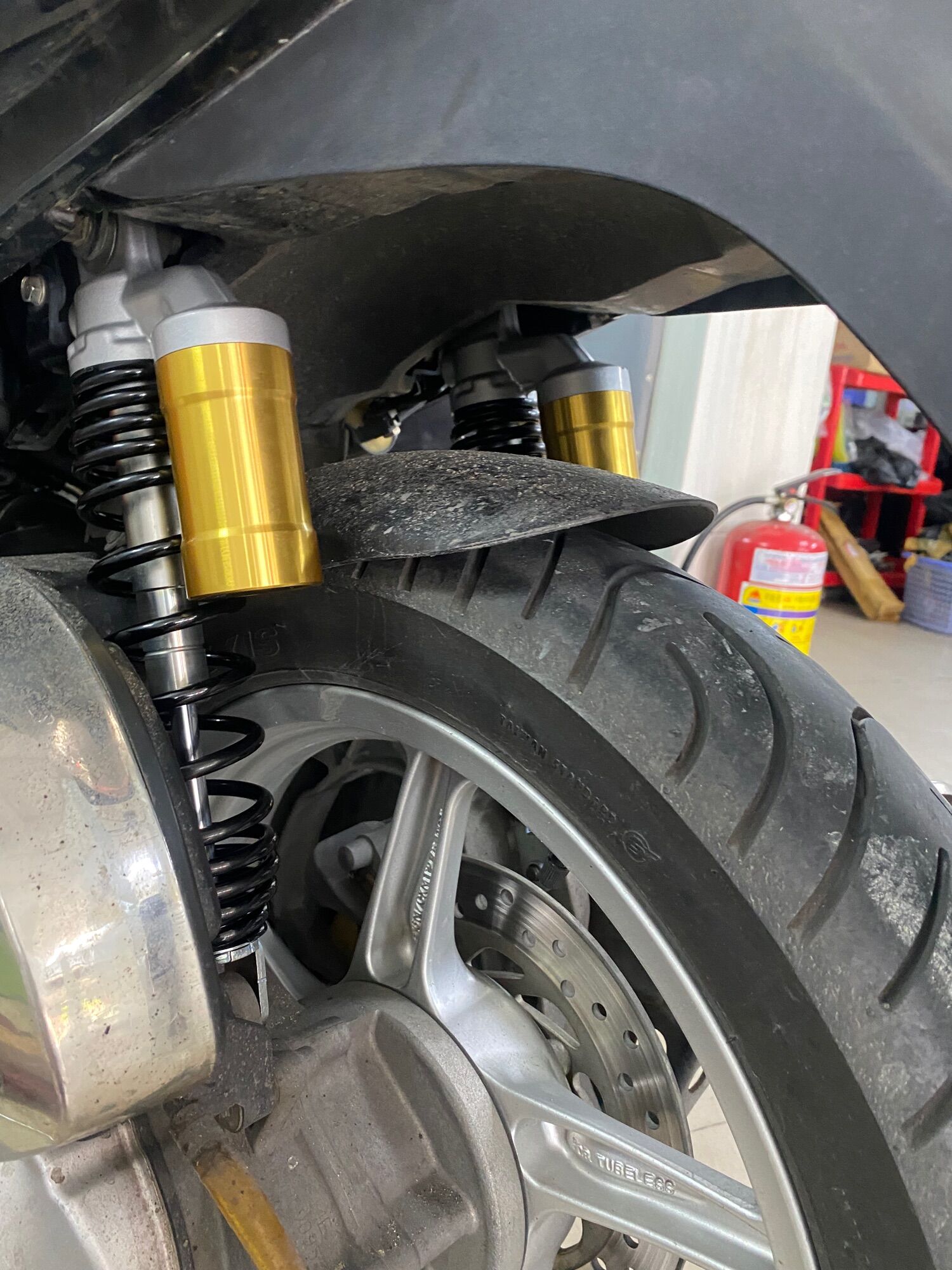 Phuộc Sau NVX lên cho : Sh Ý , Dylan , Ps , Pcx Chiều Dài 33,5cm