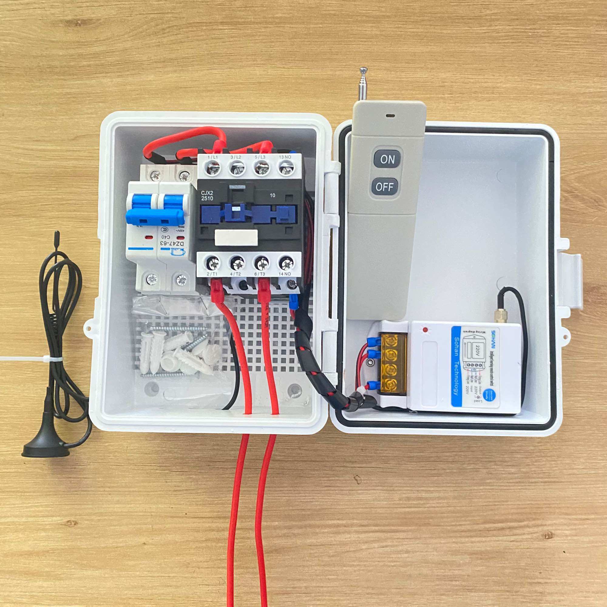 Tủ 1 pha điều khiển từ xa cho máy bơm, máy phun thuốc máy rửa xe... điều khiển bằng remote