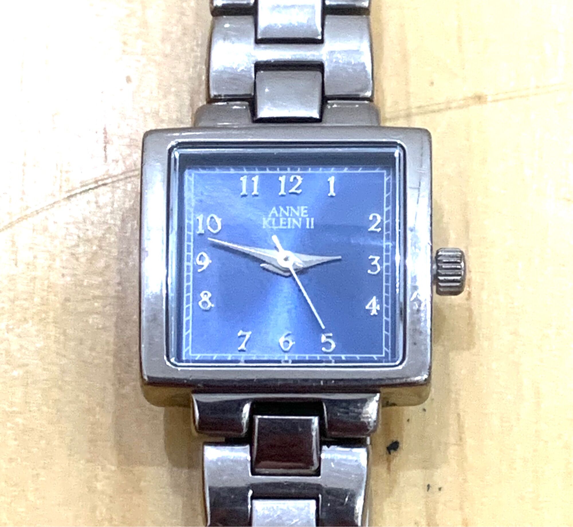 Đồng hồ si 🇺🇸usa 🇺🇸.hiệu anne klein chính hãng.mặt vuông màu xanh ấn tượng.size 24*24
