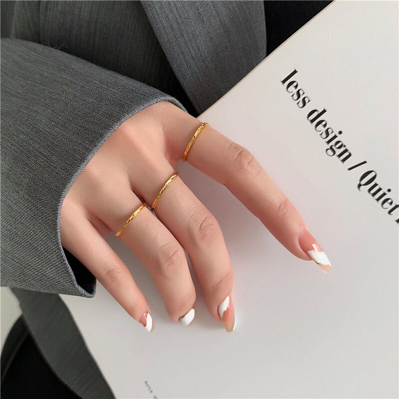 Giá 1 chiếc - NHẪN TITAN KHẮC HOẠ TIẾT MẠ VÀNG