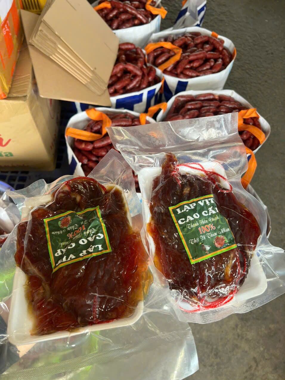 lạp xưởng vịt đặc biệt Cai Lậy Tiền Giang (500gr)