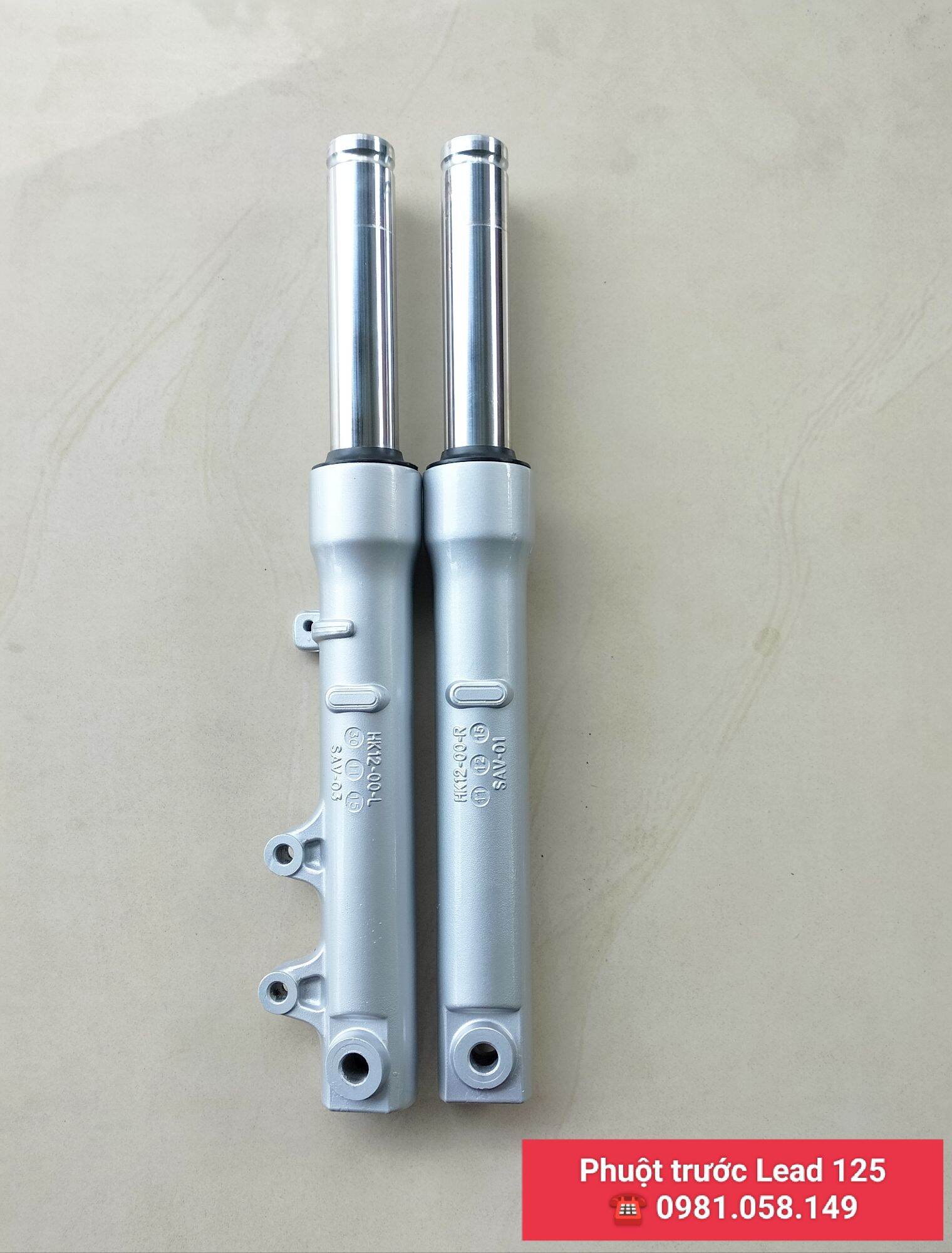 Phuột trước Honda Lead 125