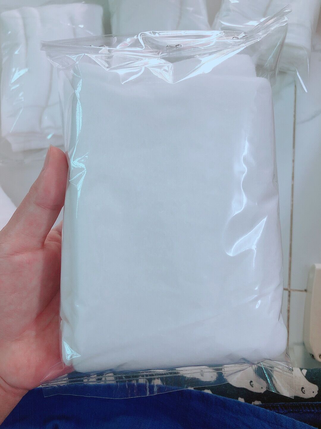 Bông gòn chùi móng