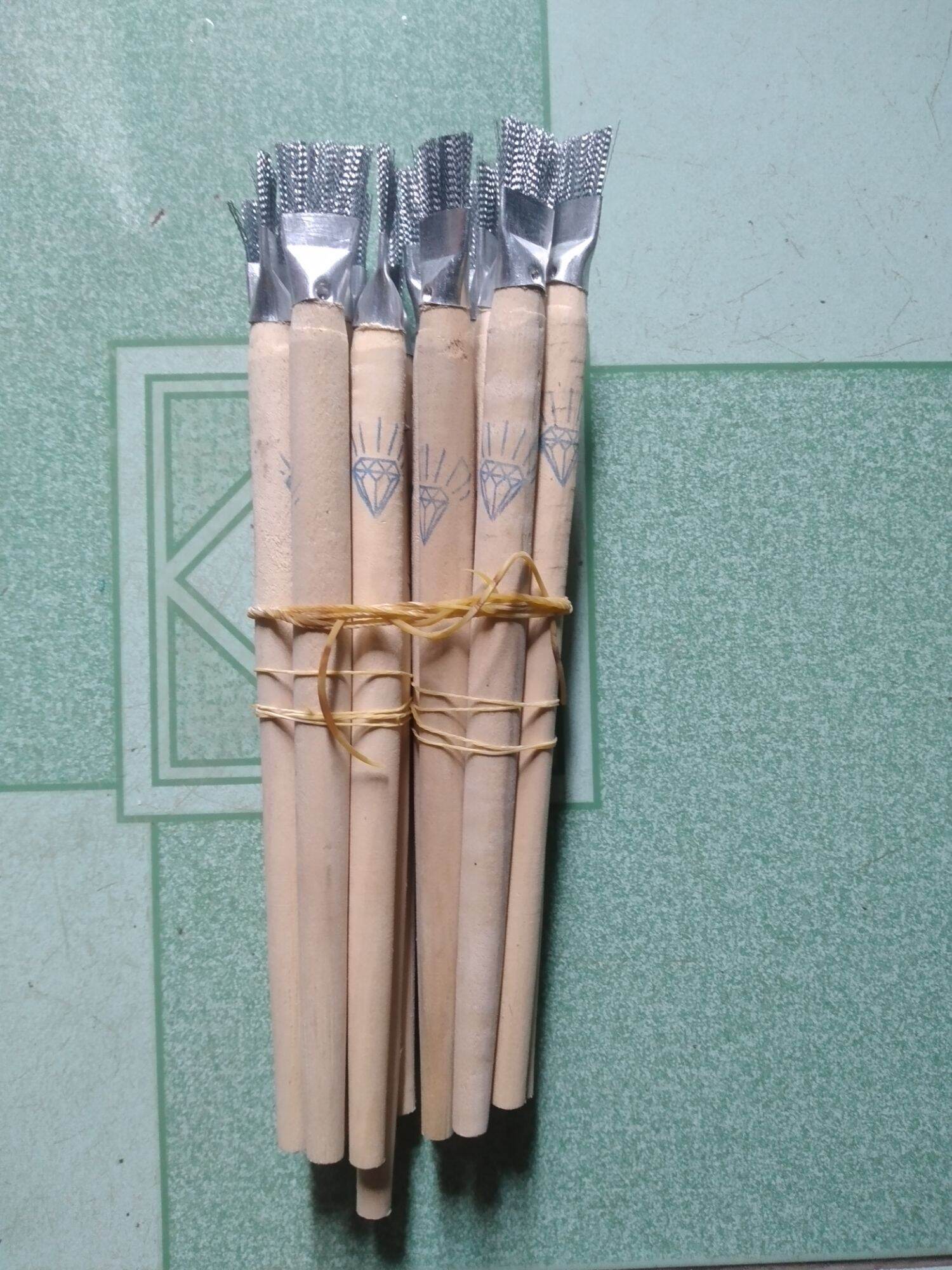 1 cái bàn chải cước vệ sinh rong rêu, chà gỉ sét, vệ sinh máy móc, vĩ nướng thịt... - 3