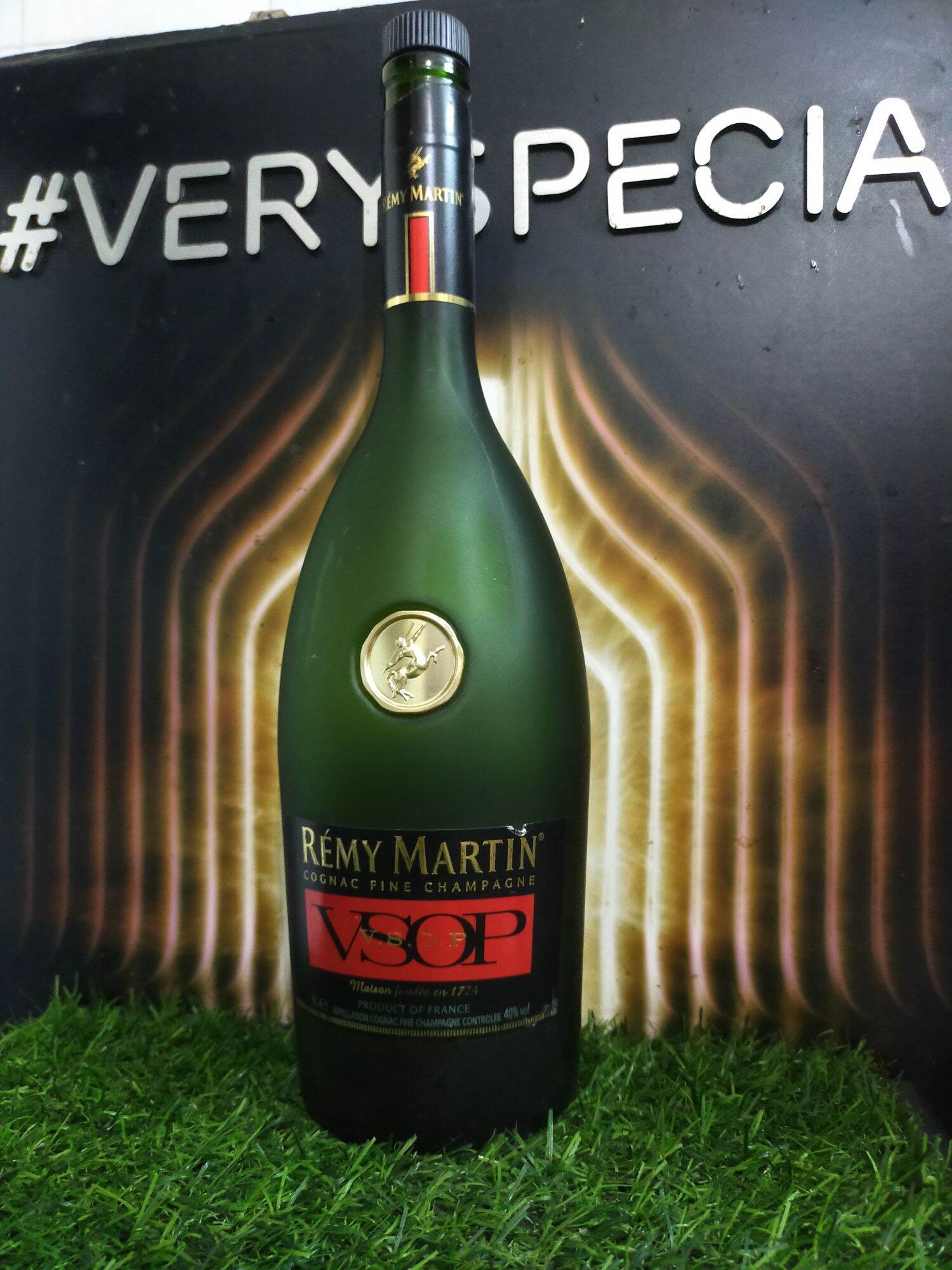 Vỏ chai Remy Martin VSOP 700ml trưng bày decor tủ kệ (chai rỗng)