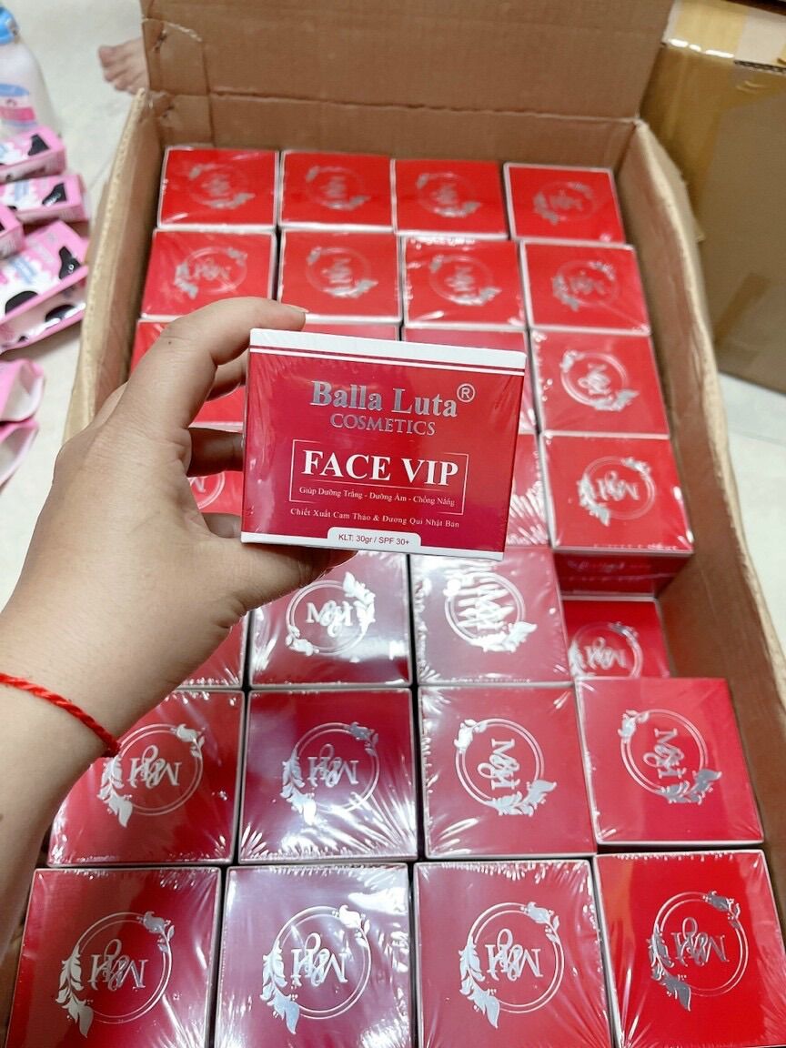 FACE VIP ĐỎ BALLA LUTA