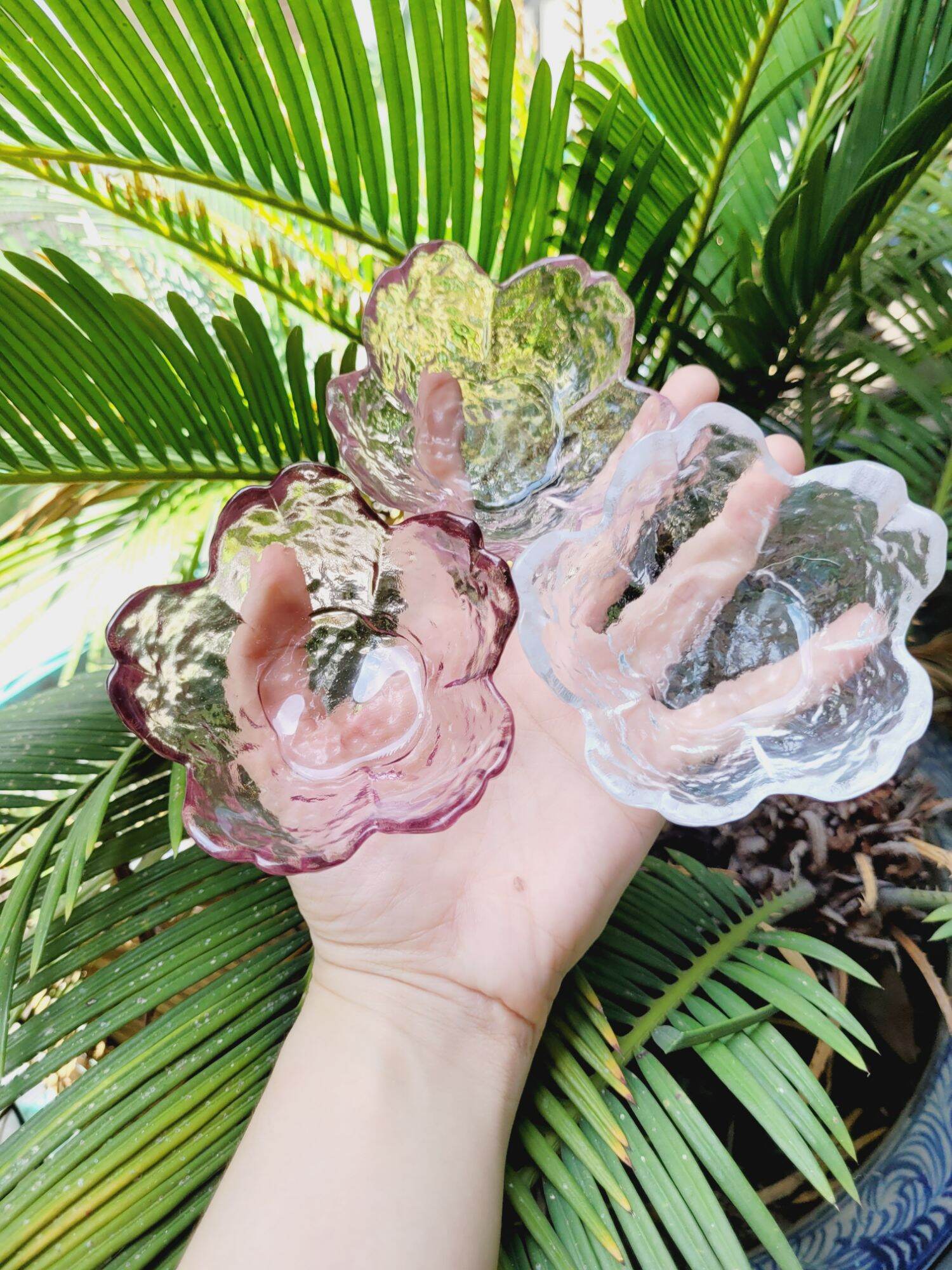 Chén hoa anh đào thủy tinh 8.5cm kiểu đẹp