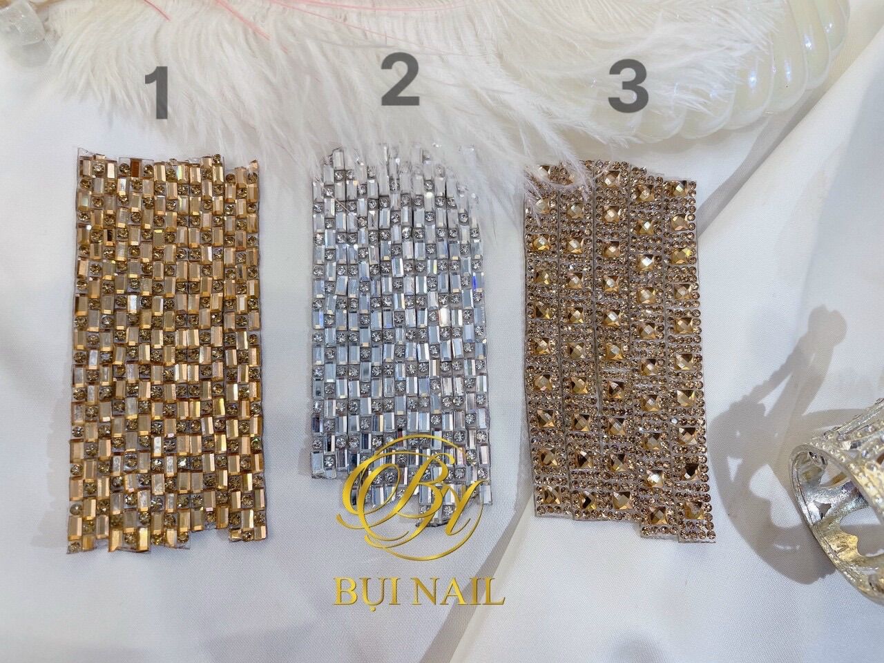Đá viền trang trí móng