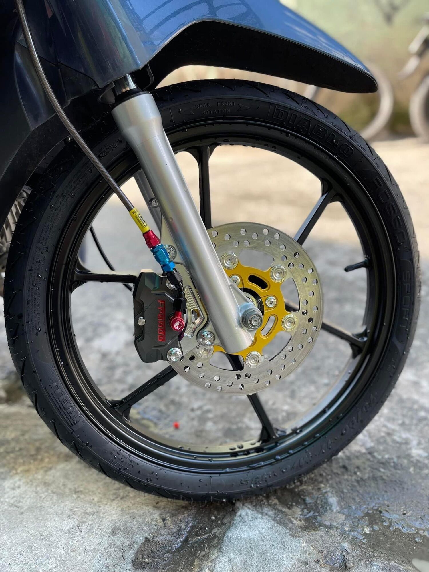 Đĩa Brembo Khoen inox 220mm