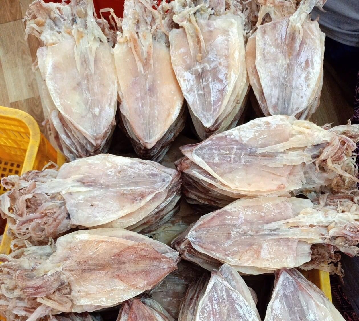 MỰC KHÔ NHA TRANG - GÓI 200G (50-55 con/kg)