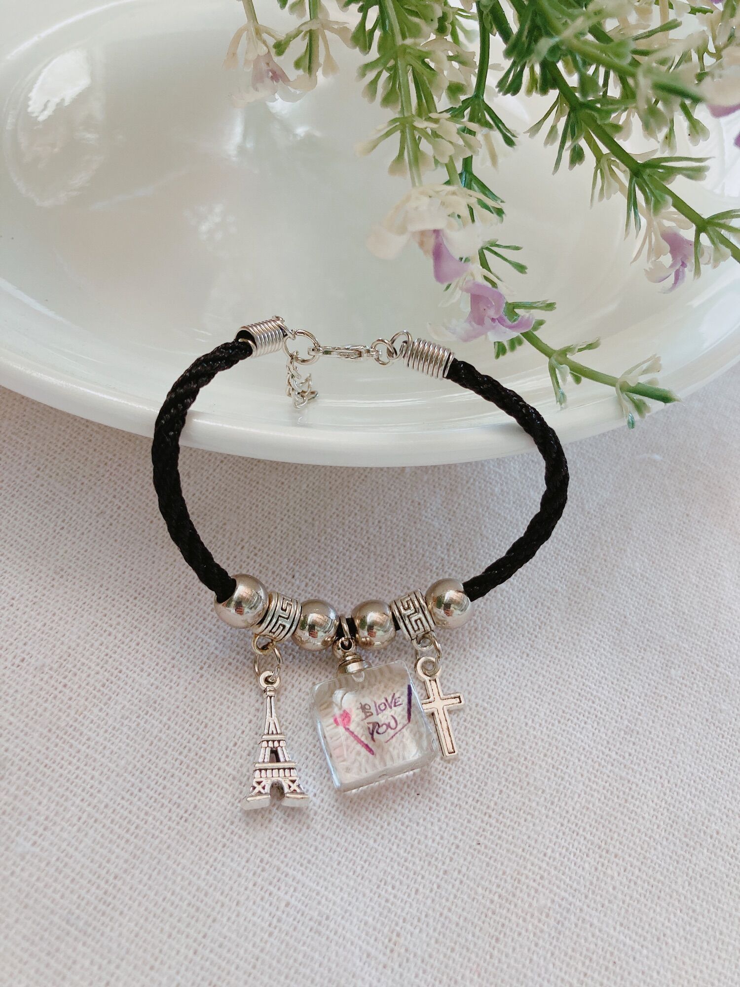 Vòng tay khắc tên hạt gạo, đa dạng mẫu mã, chất lượng đảm bảo và cam kết hàng đúng mô tả