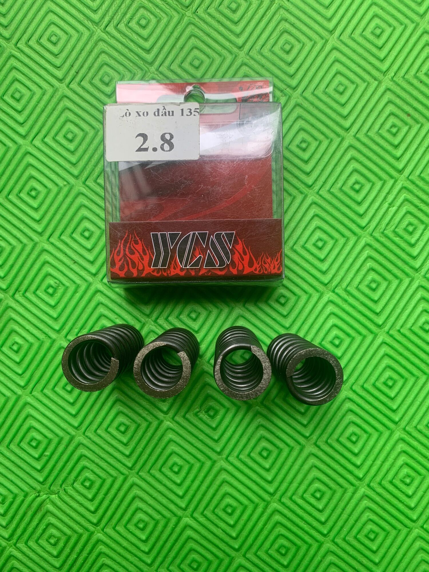 lò xo đầu exciter 135 ycs 2.8