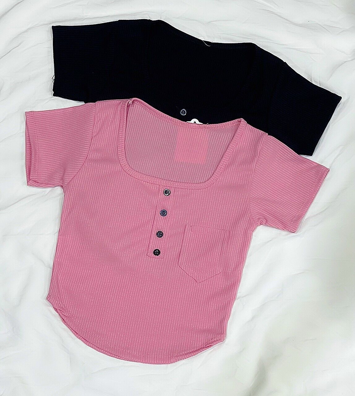 Style áo croptop áo kiểu đính nút from dưới 50kg