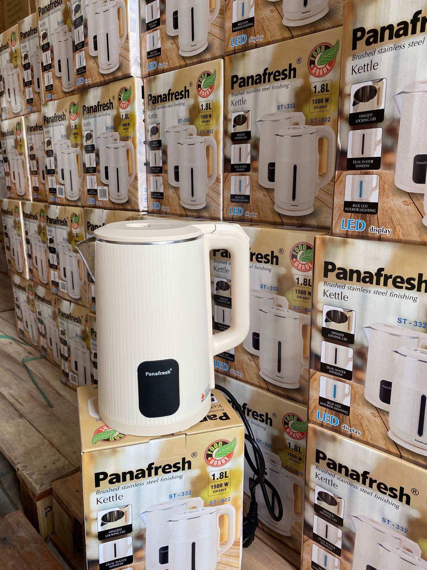 Ấm đun siêu tốc Panafresh ST-332