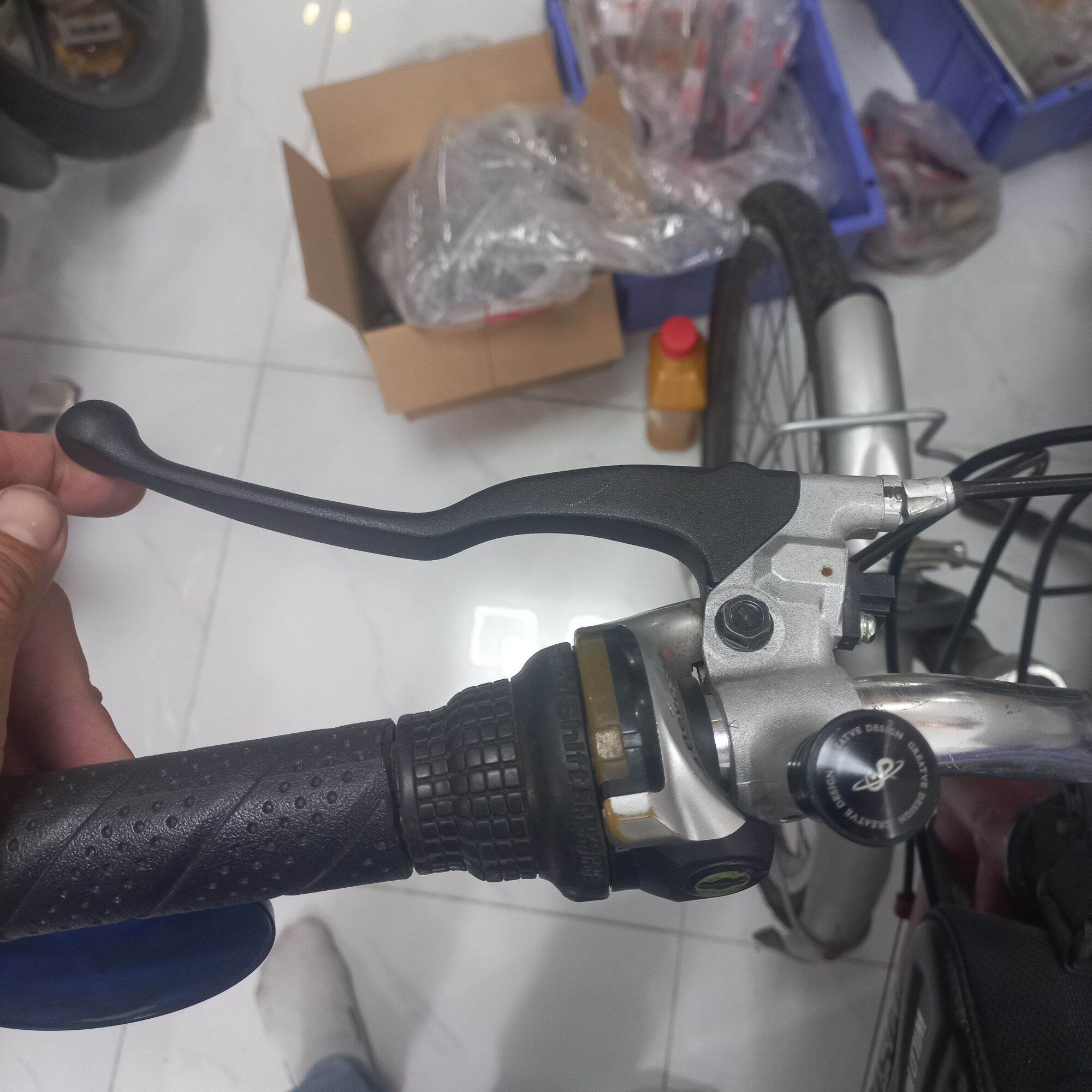 Yên Xe Đạp. Tay Thắng . Giò Đạp Xe Đạp Bao Êm Cho A E