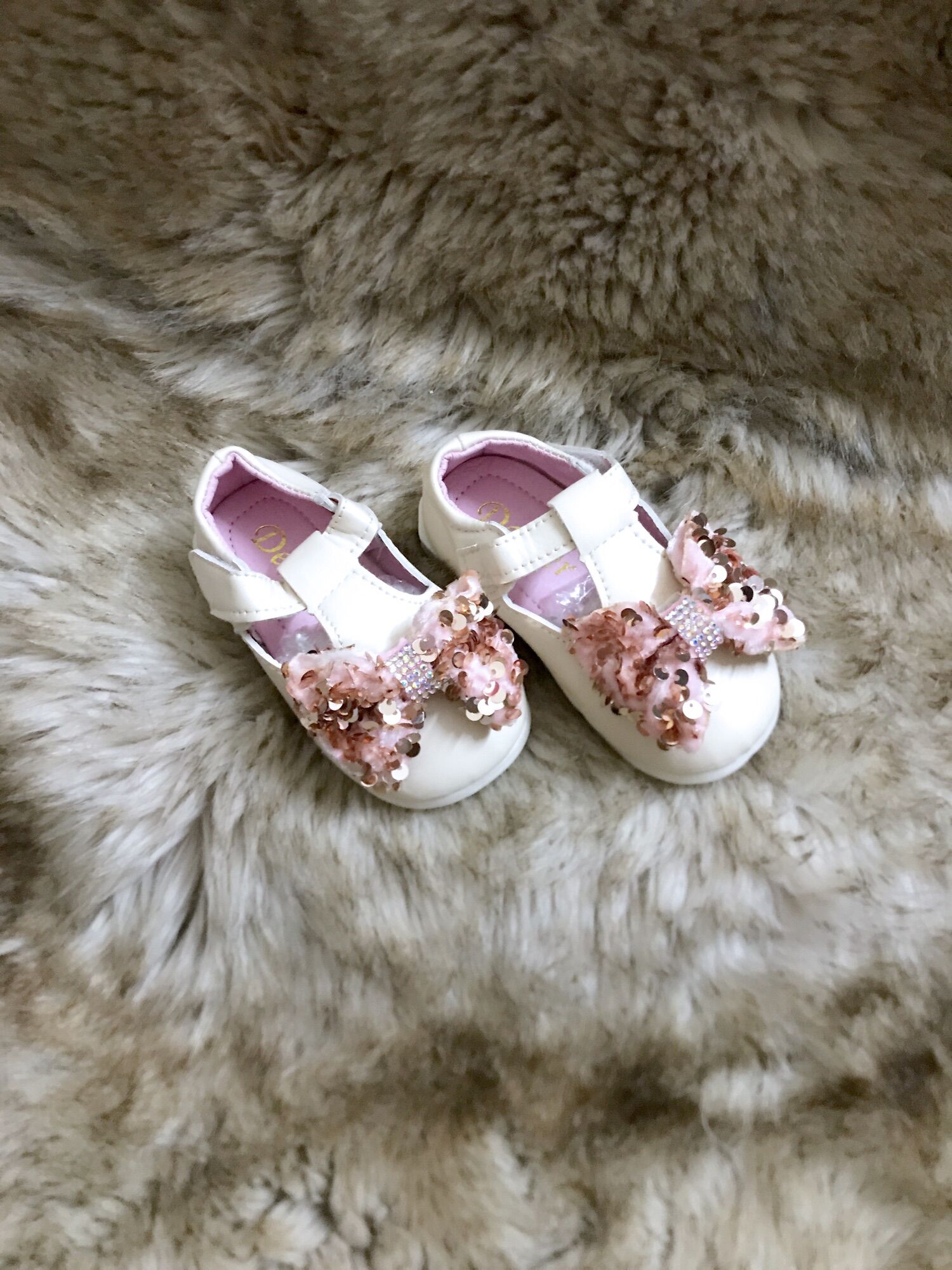 Giầy búc bê bé gái sz: 22/160 ( dai: 14,5cm)