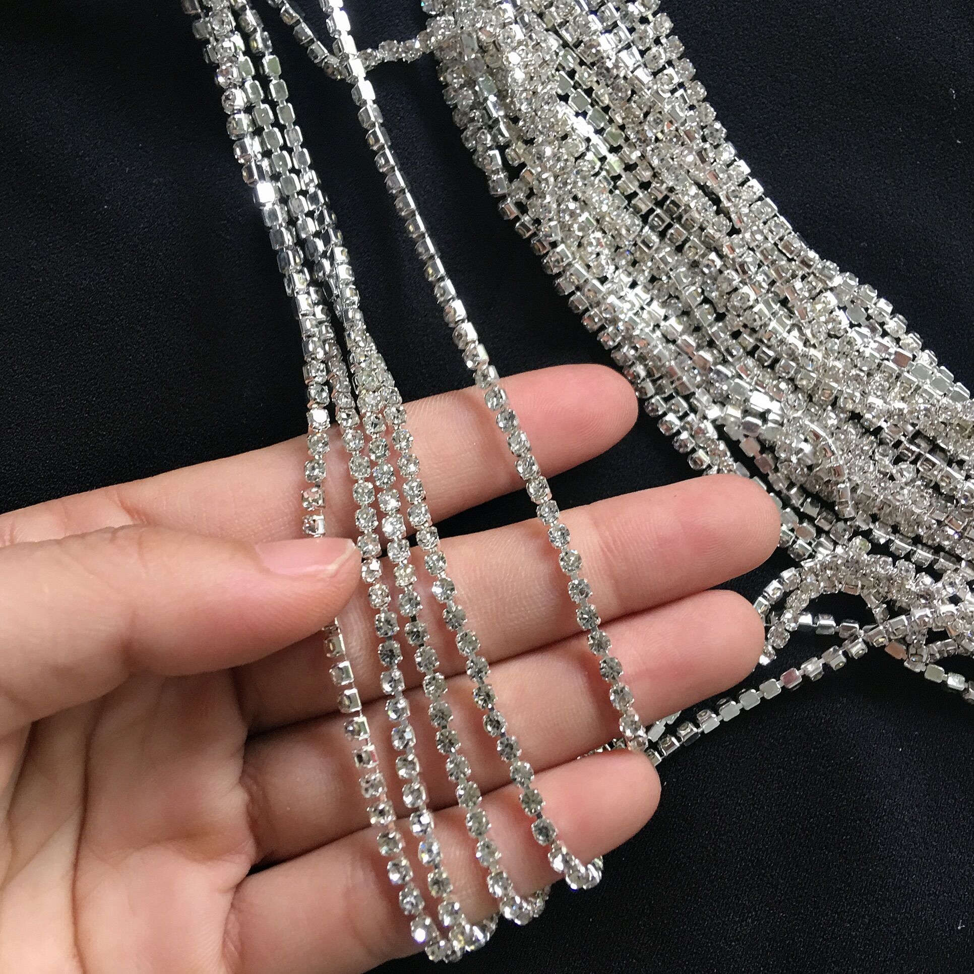 (D002) 1m DÂY ĐÁ 1 HÀNG 2mm và 3mm ( như ảnh là 2mm)