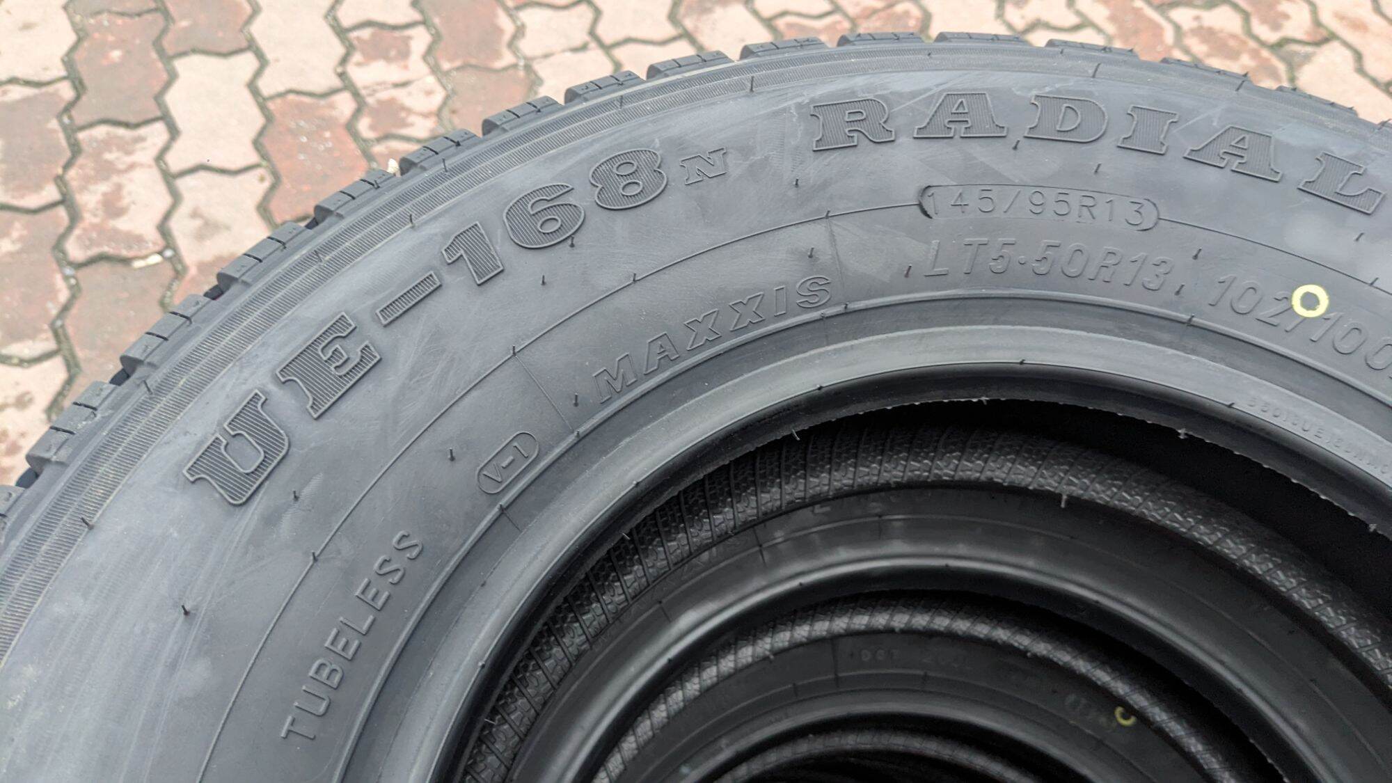 550R13 Maxxis UE168 14Pr