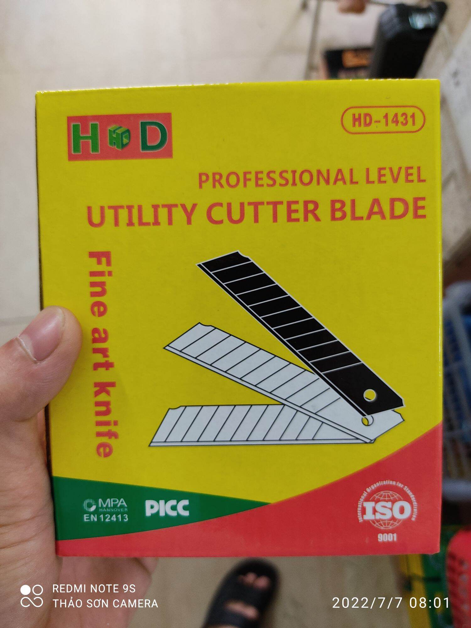 Hộp 200 lưỡi dao rọc giấy hd