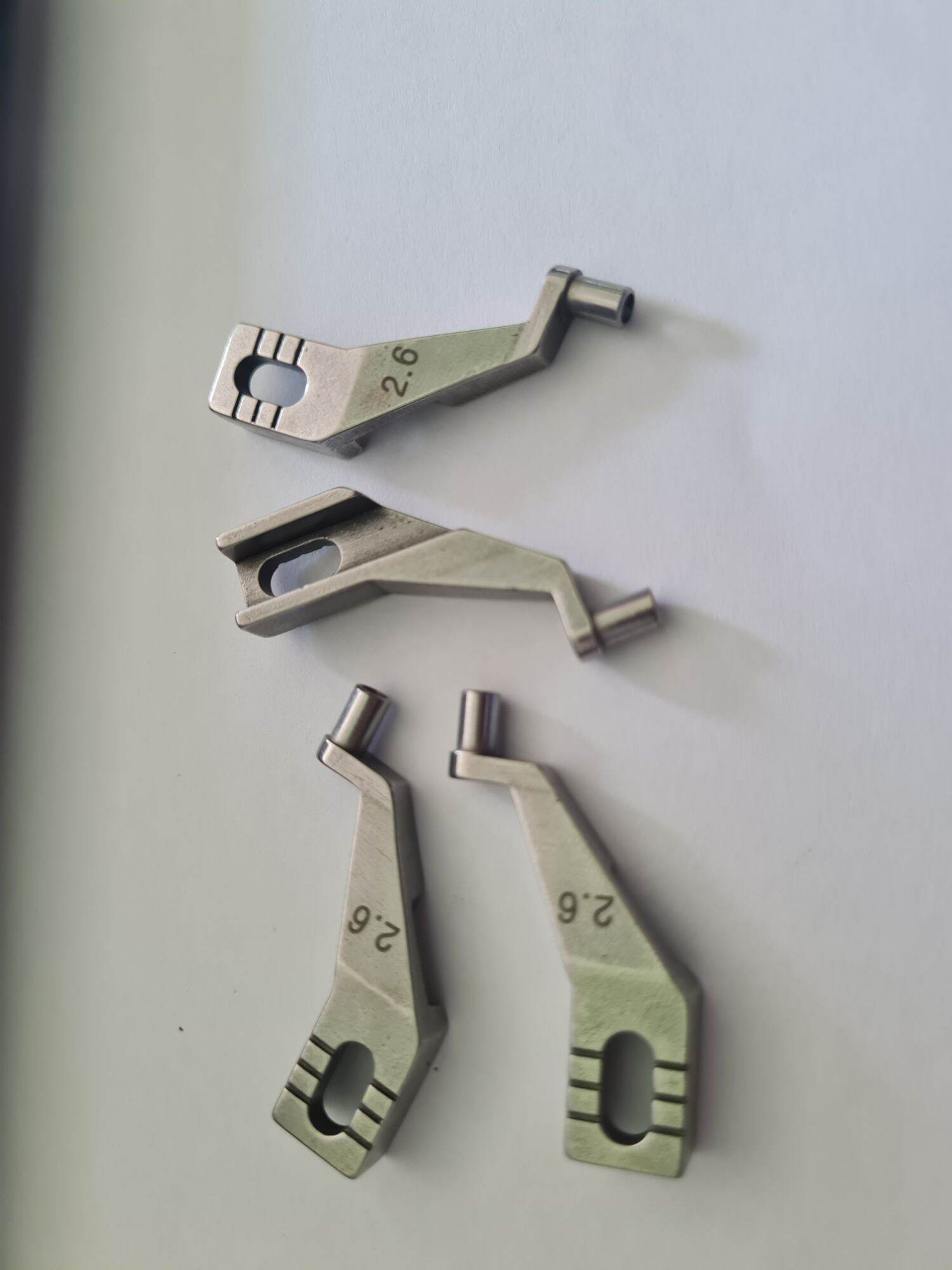 Chân Vịt Lập Trình 2.6mm Máy May Công Nghiệp