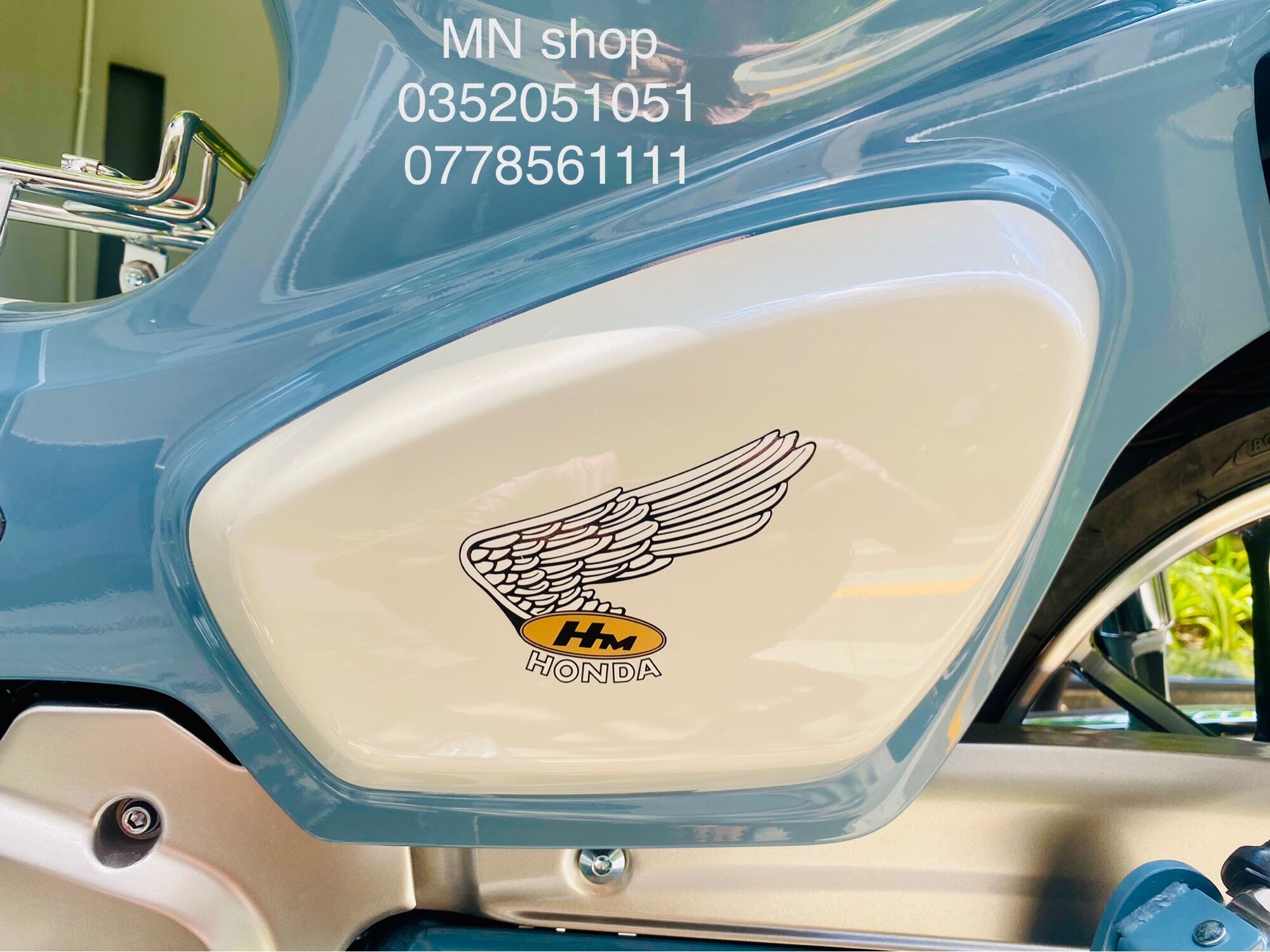 Tem Honda Super Cub cánh chim