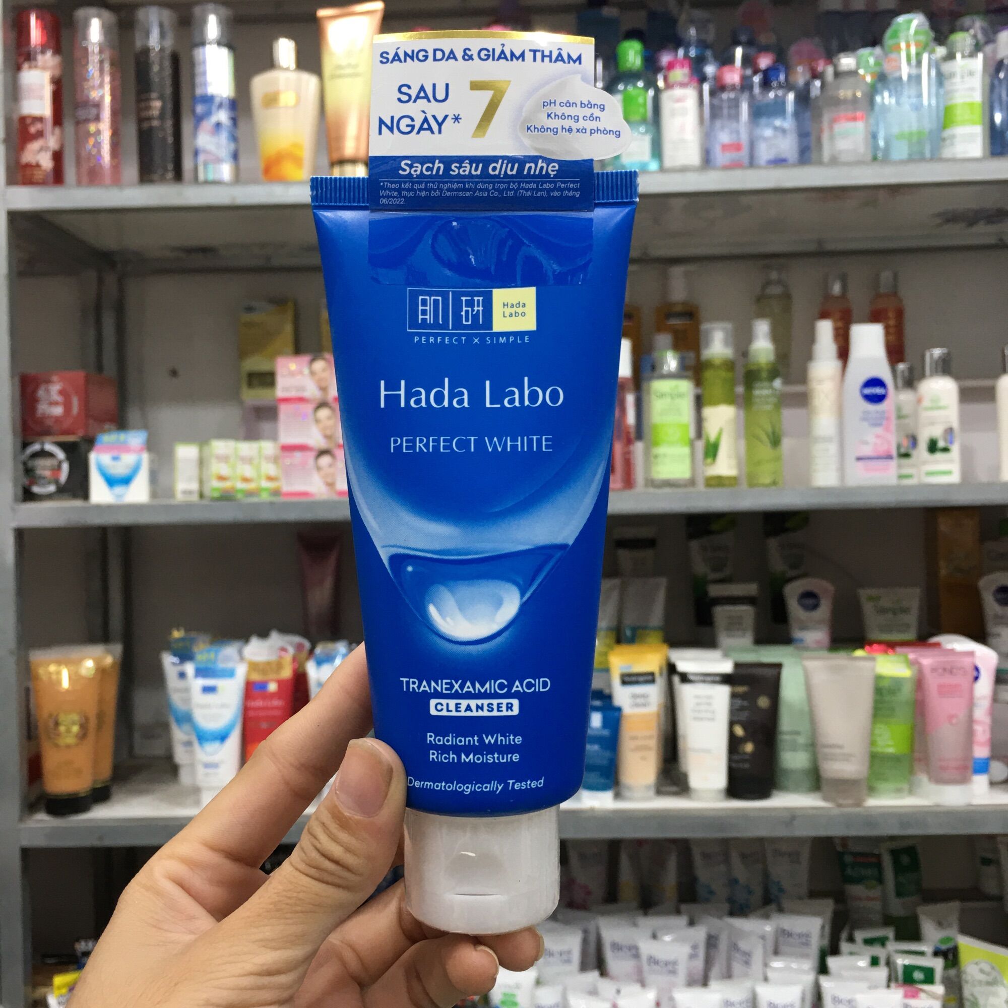 Sữa rửa mặt dưỡng trắng Hada Labo Perfect White 80g