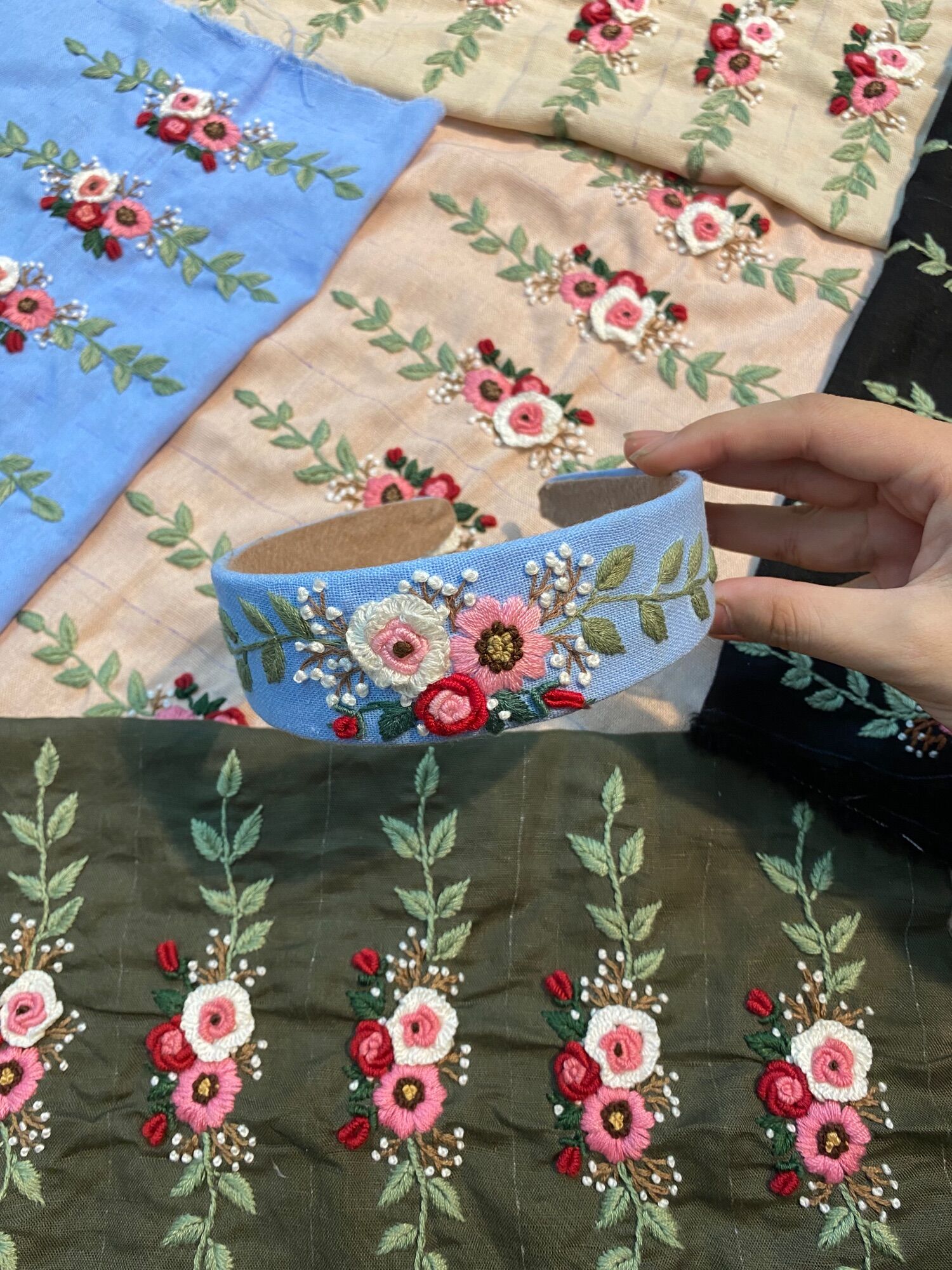 Bờm Thêu Tay Thủ Công Handmade - Pong Embroidery