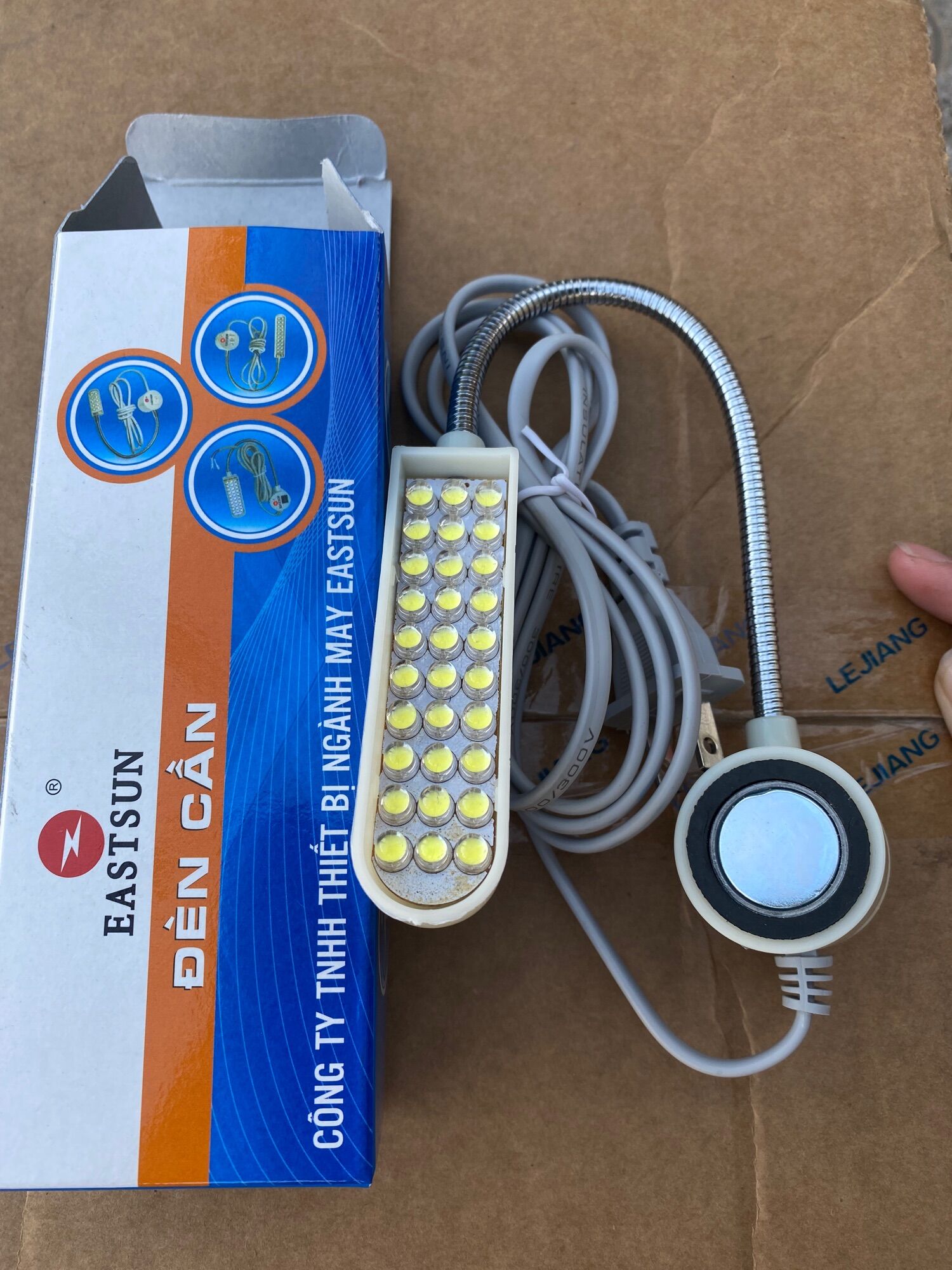 Đèn led eastsun 30 bóng siêu sáng