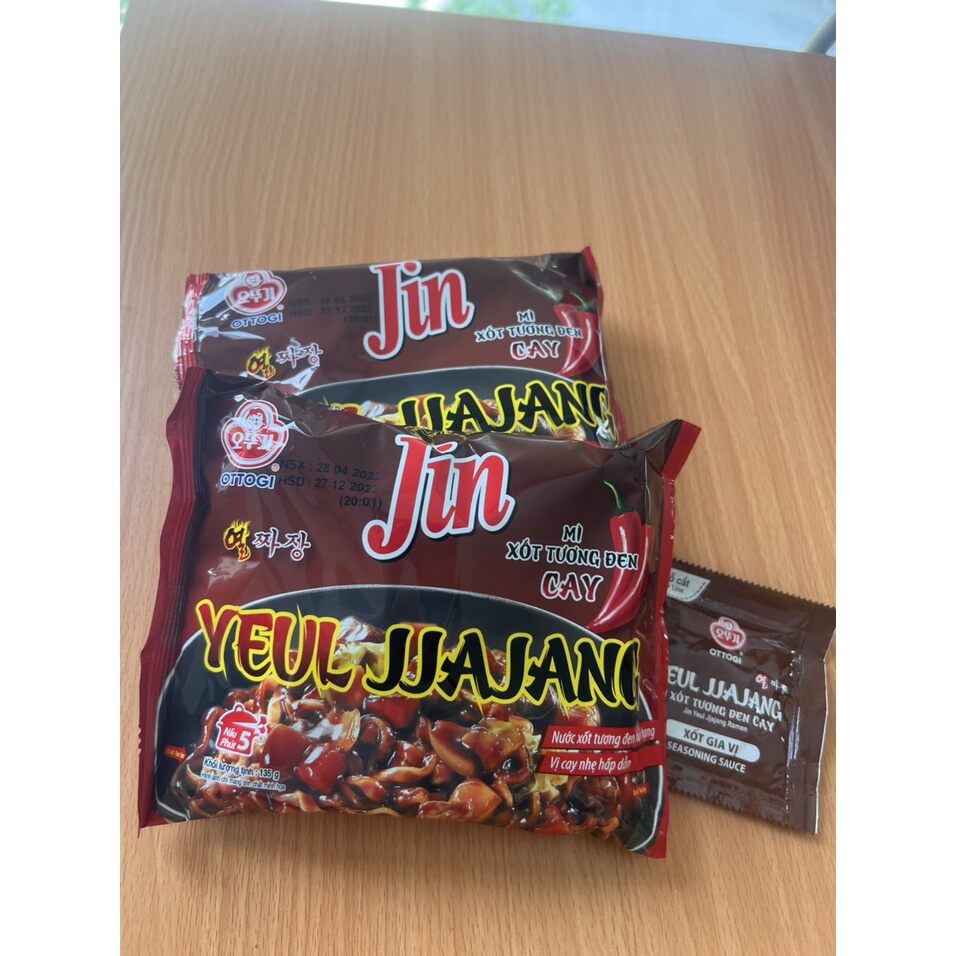 Mì Trộn xốt tương đen vị cay 135g
