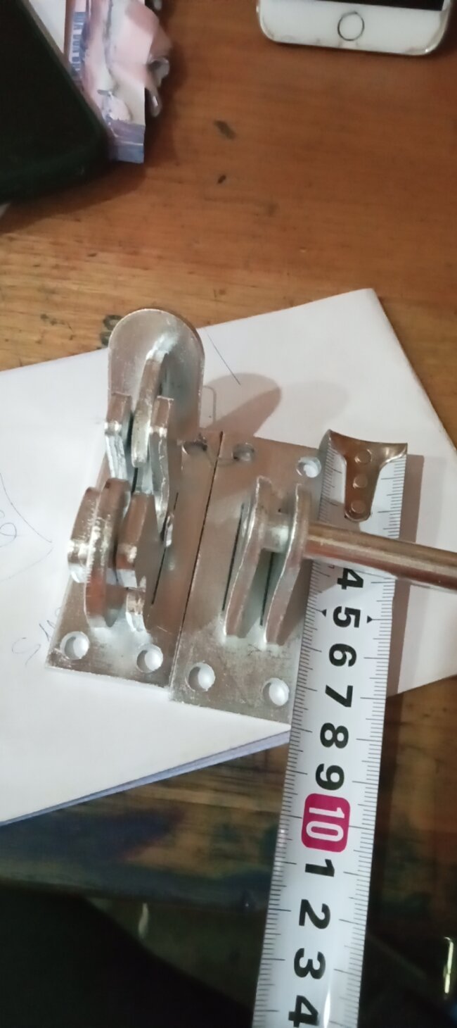 CHỐT CỬA TỰ ĐỘNG CÓ BAS KHOÁ