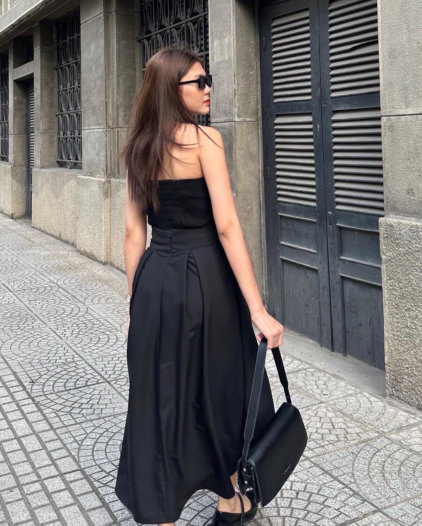 Chân váy dài xoè xếp ly đen - 𝐋𝐢𝐧 𝐒𝐤𝐢𝐫𝐭