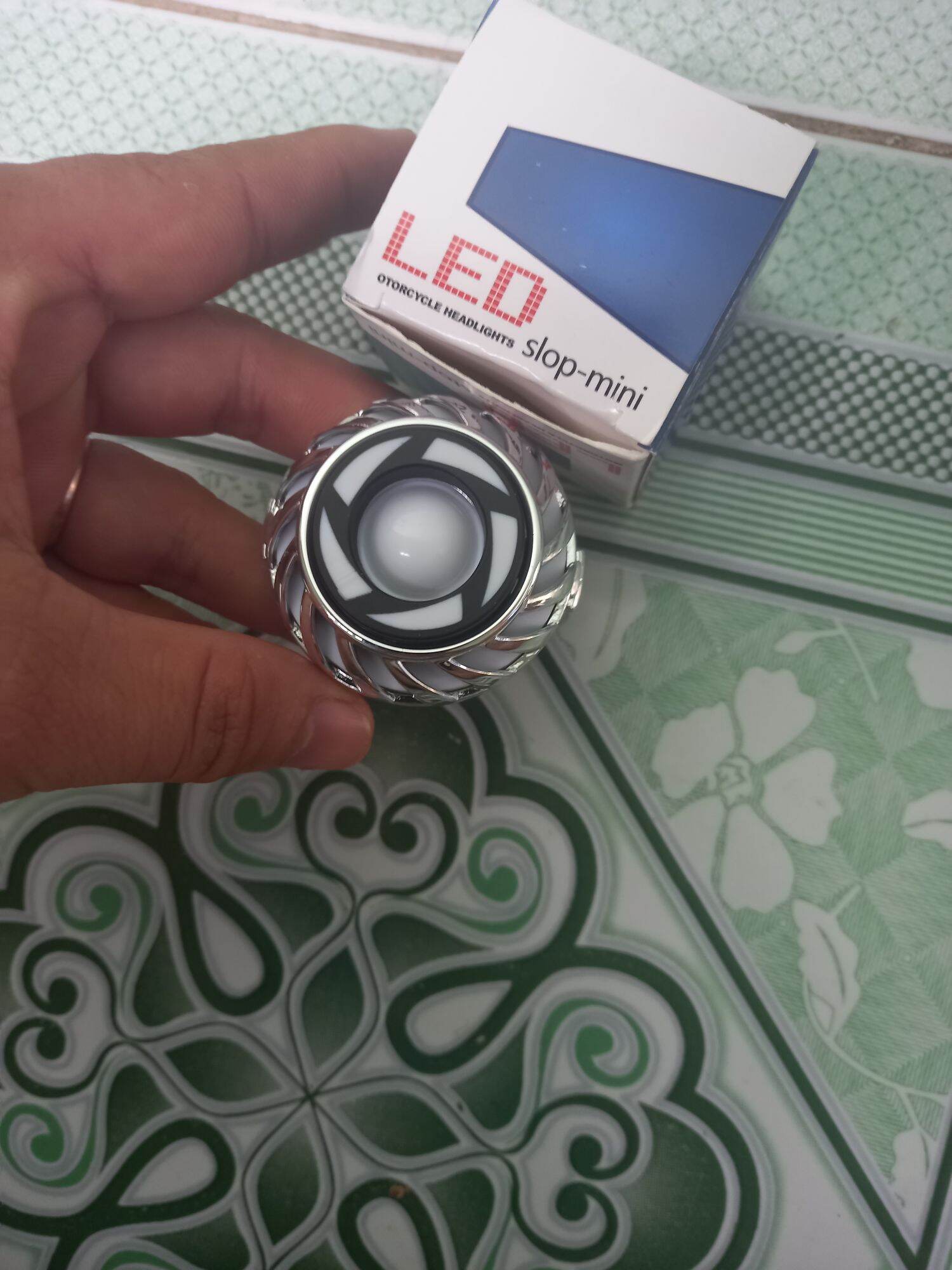 Đèn Hậu bi cầu 7 màu cho wave. sirius . sonic...gắn như zin