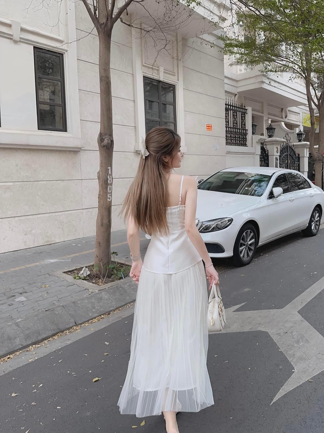 SET ÁO 2 DÂY NƠ PEPLUM PHỐI CHÂN VÁY LƯỚI
