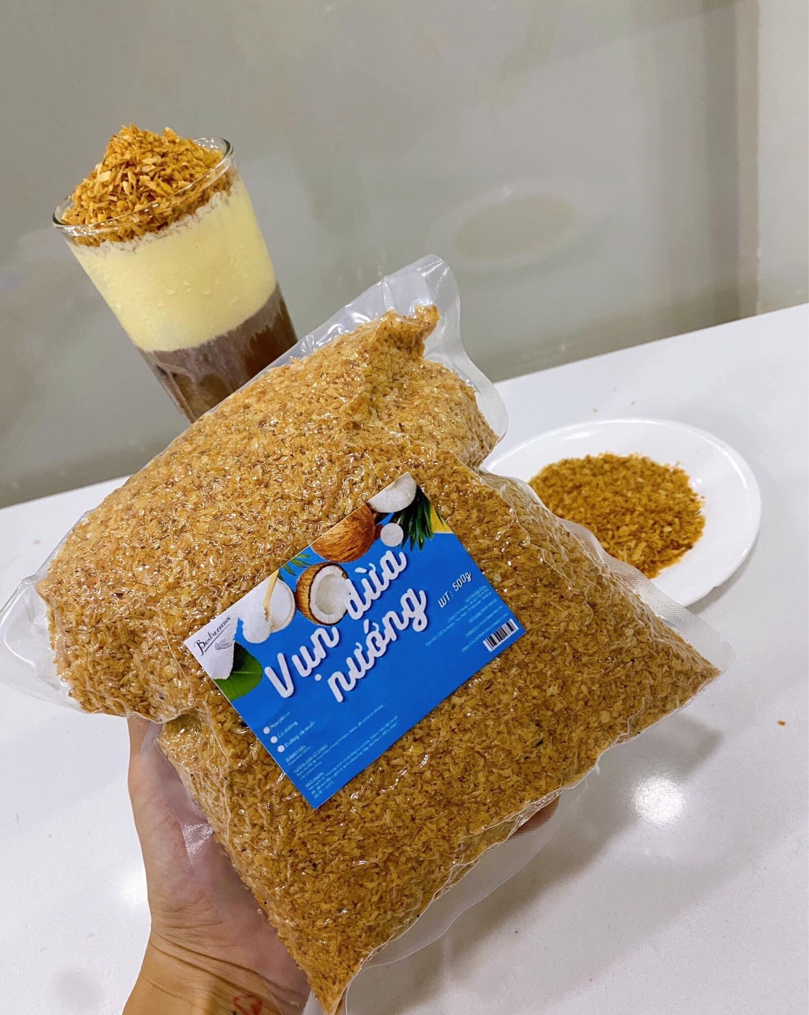 Vụn dừa nướng dạng gạo