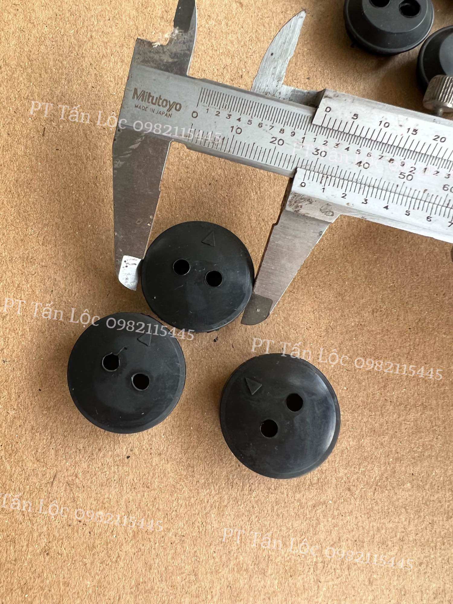 Cao su 2 lỗ - 3 lỗ nắp dây xăng máy cắt cỏ