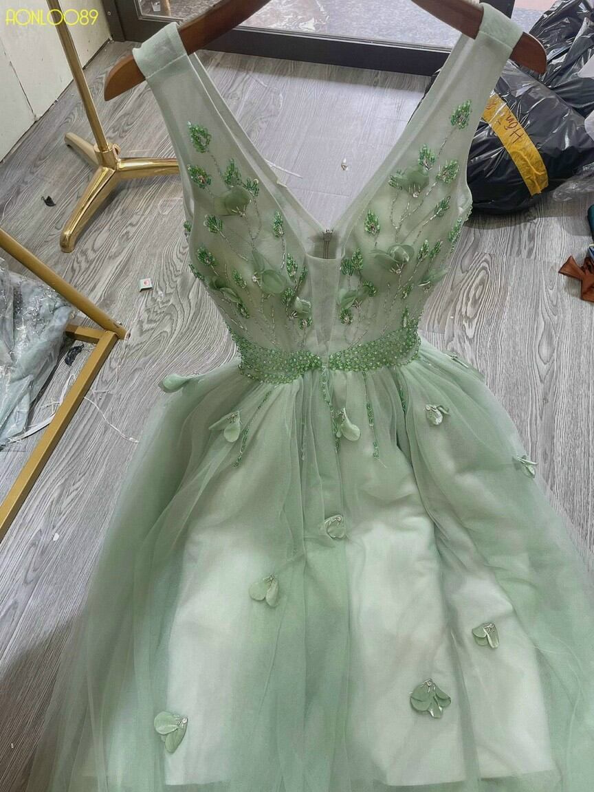 ĐẦM XÒE ĐÍNH HOA 3D KẾT ĐÁ