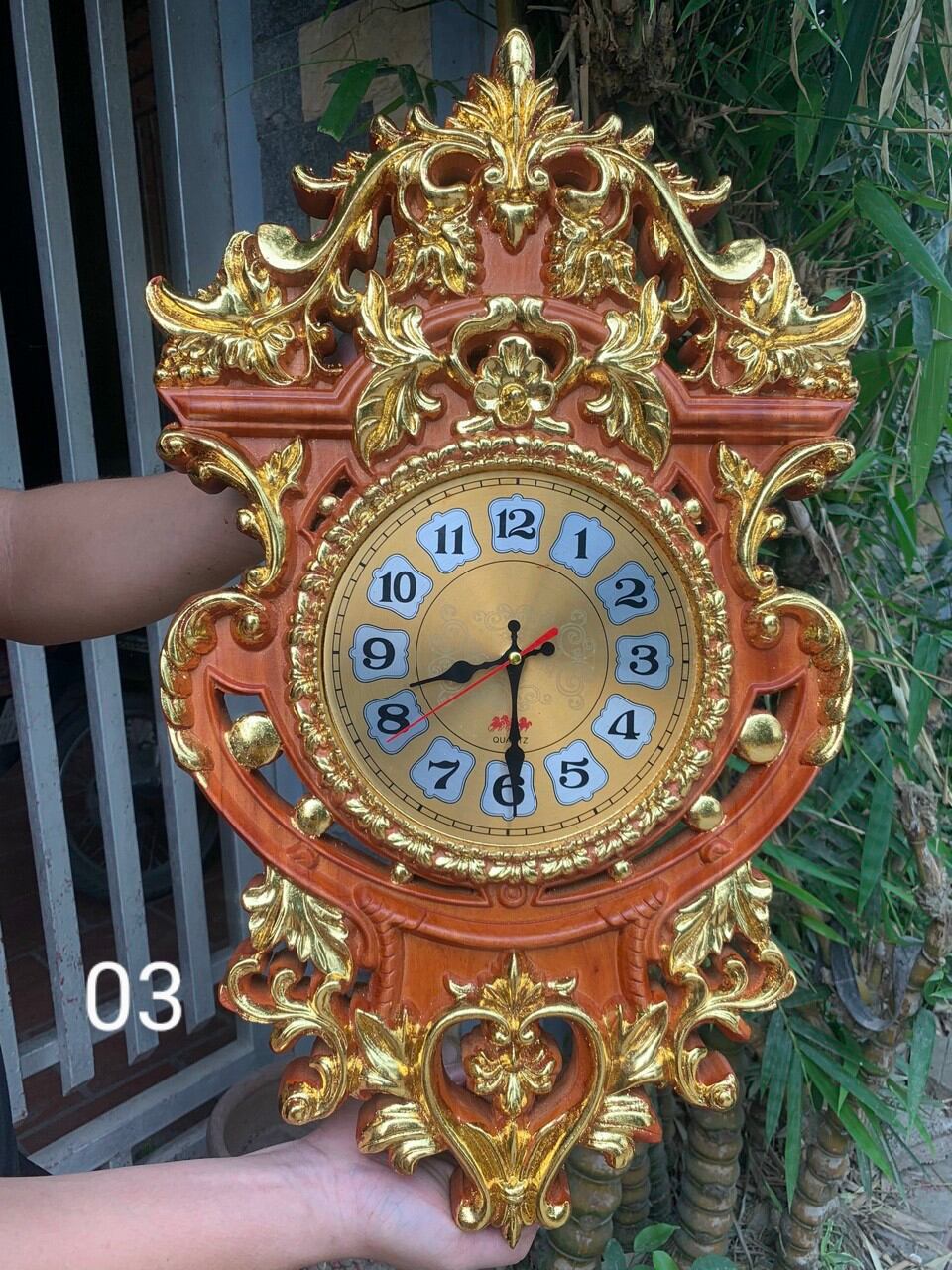Đồng hồ gỗ treo tường mạ vàng đẹp