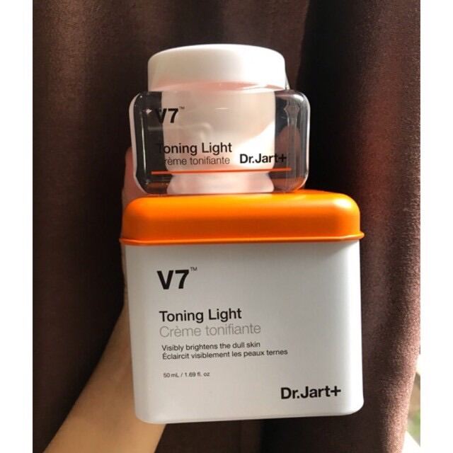 Kem Dưỡng Trắng Da V7 Dr.Jart Toning Light 50ml Fullsize