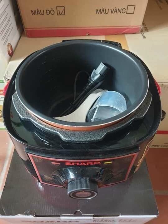 Nồi áp suất điện Sharp 3,2 lít
