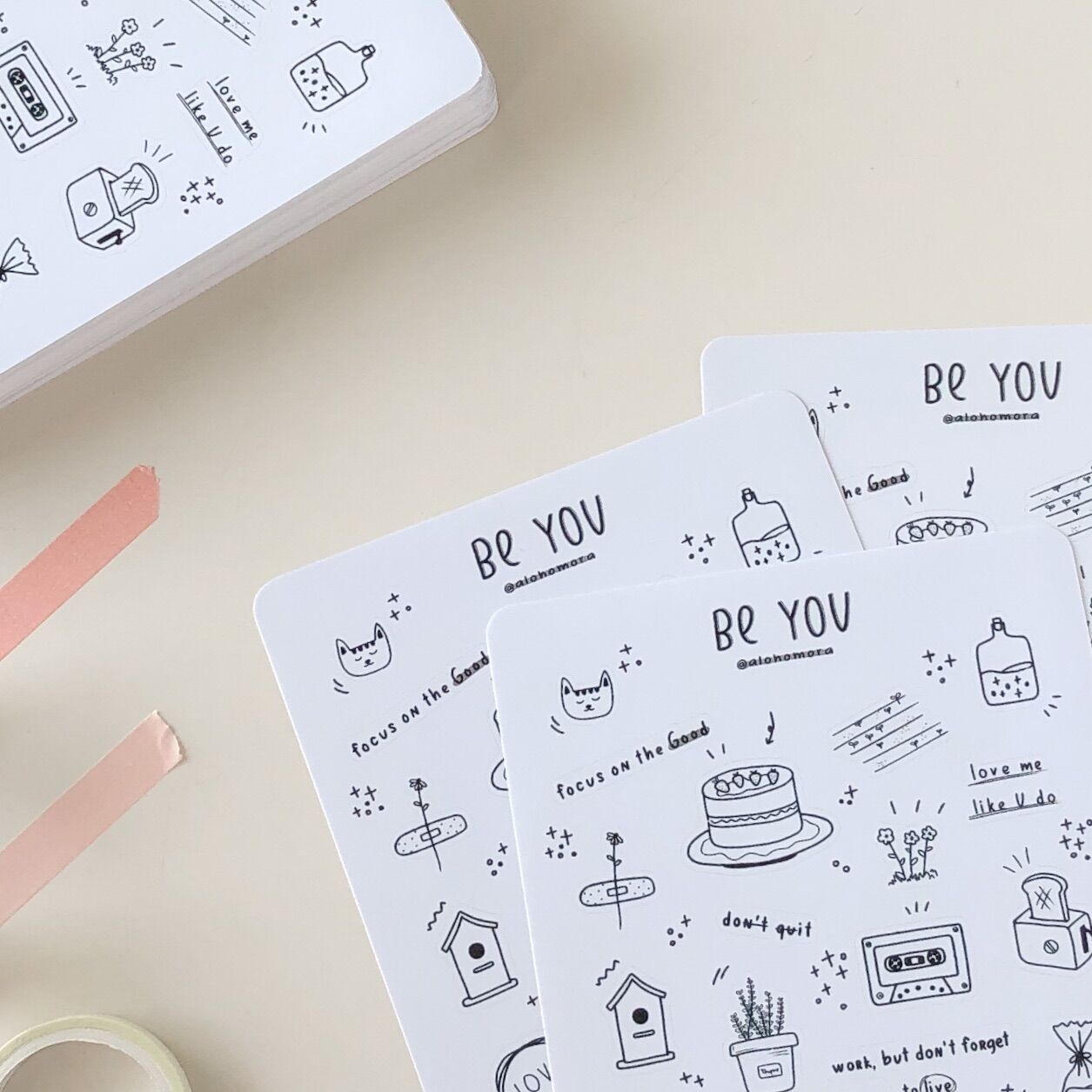 Hình dán sticker trắng đen doodle đơn giản Be you