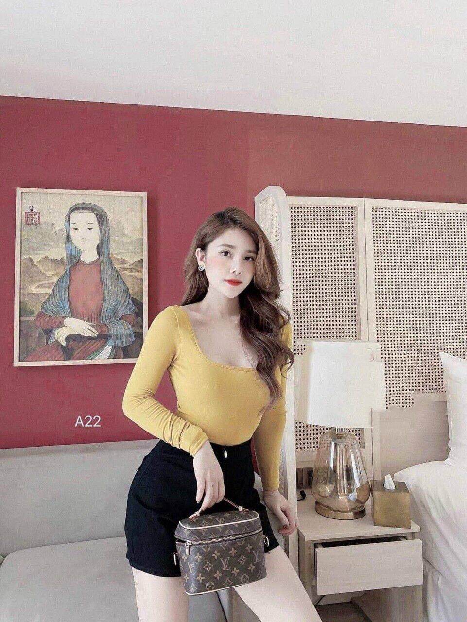 ÁO THUN LỤA CỔ VUÔNG CROPTOP