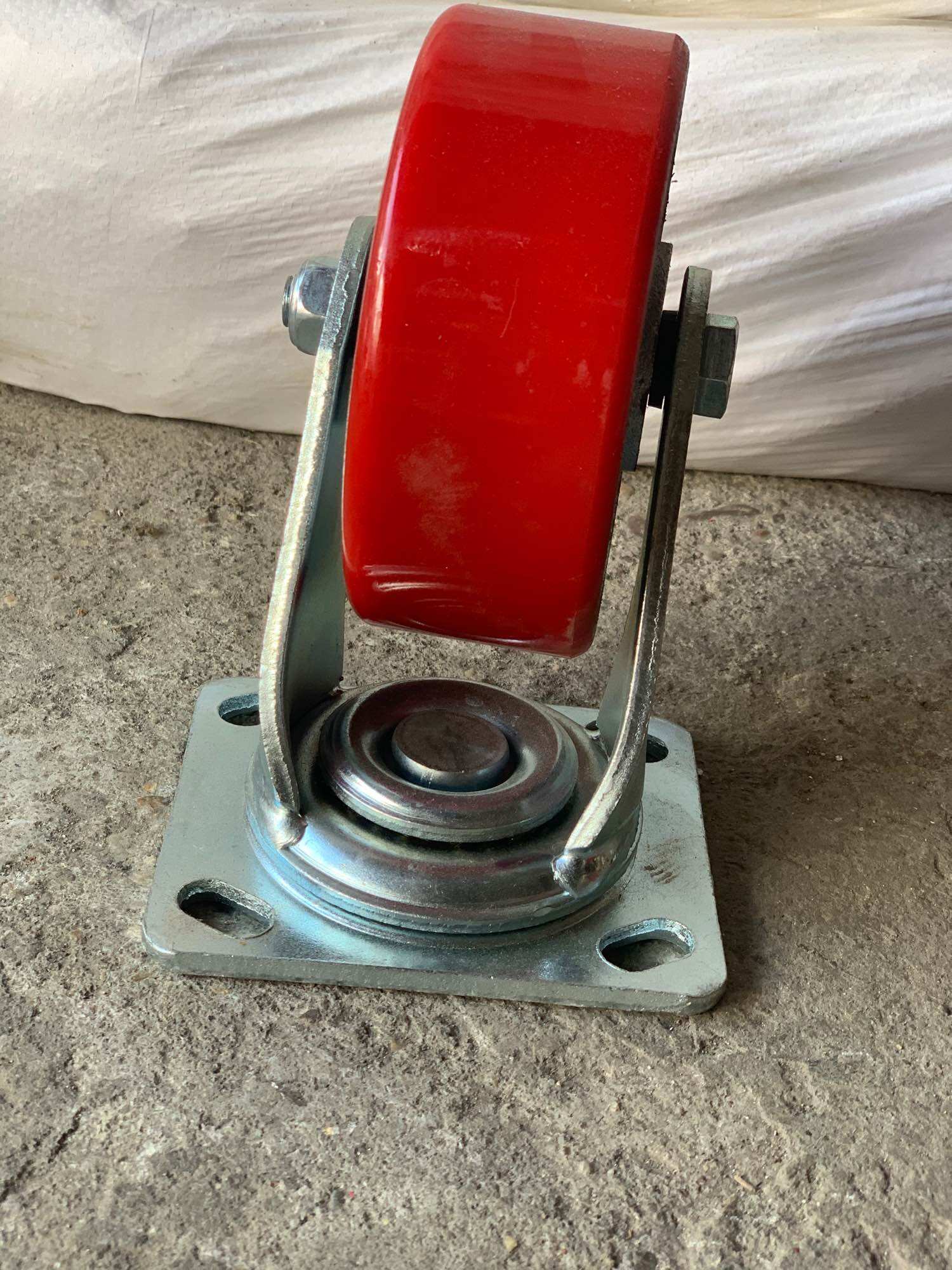 [HÀNG ĐẸP] Bánh xe gang PU chịu tải phi 200