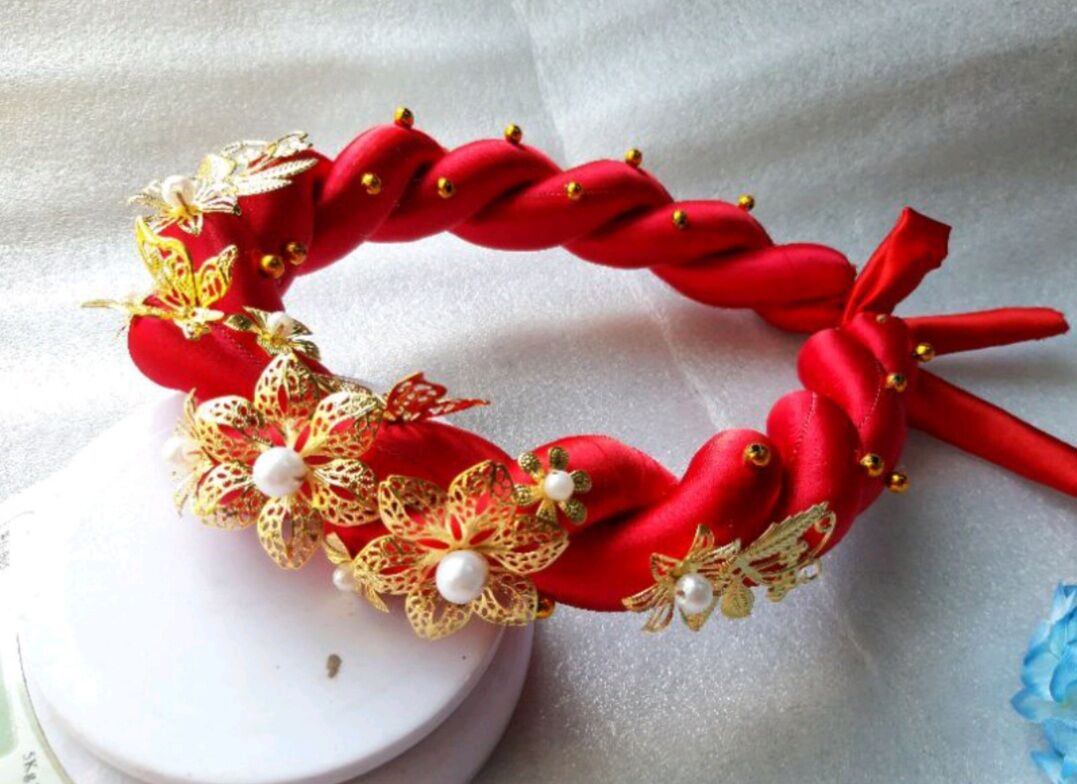 Mấn đính hạt đính hoa sang trọng cho cô dâu