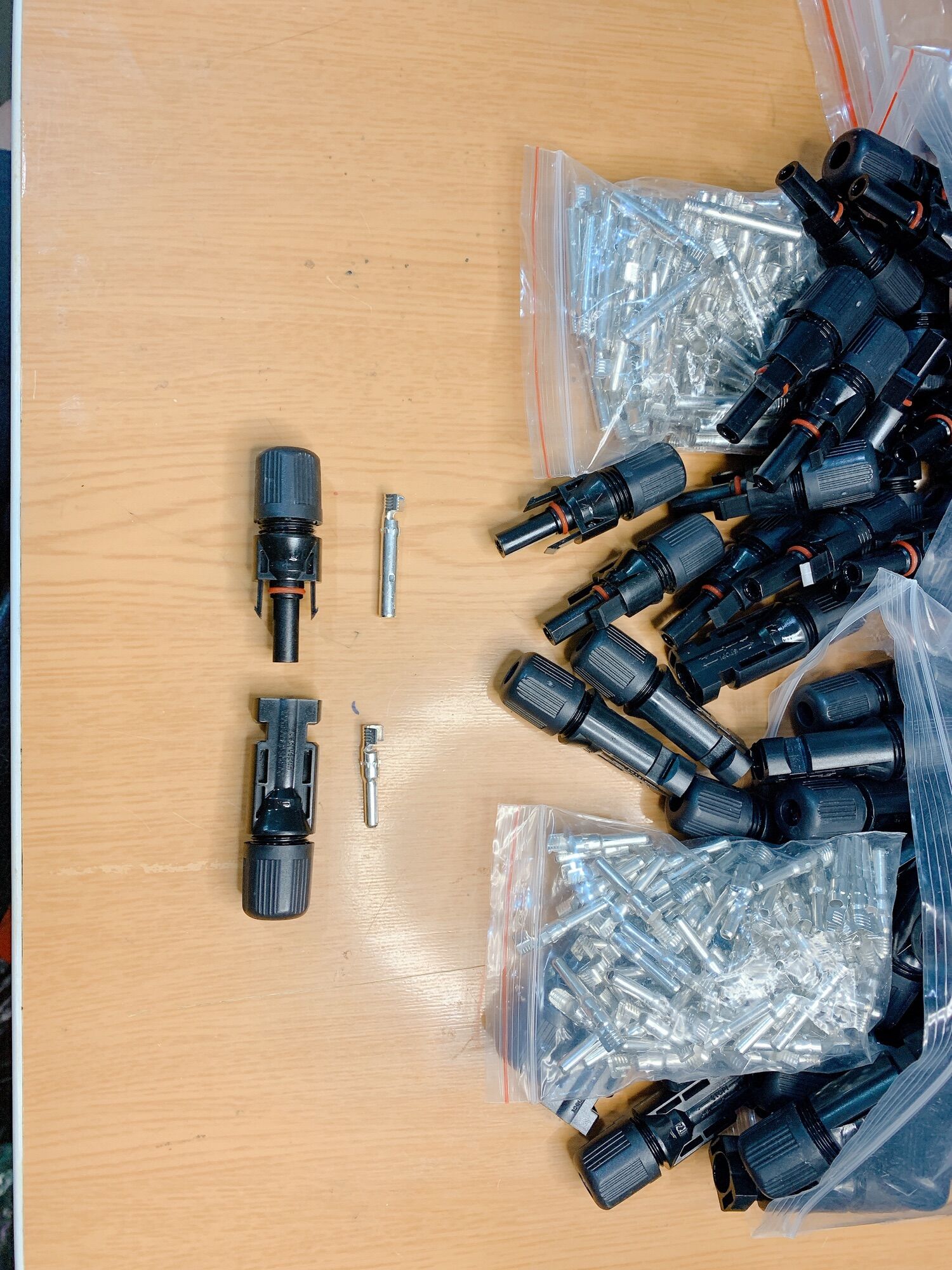 Cặp jack MC4 đực và cái cho thiết bị năng lượng mặt trời