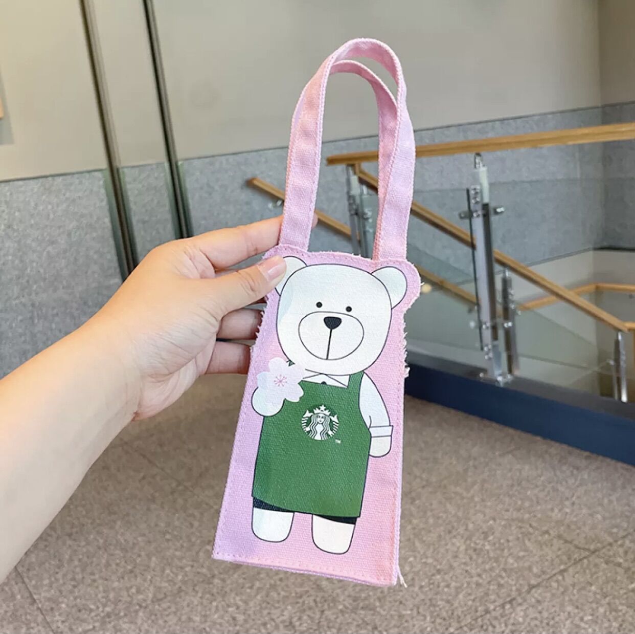 Túi xách đựng ly giữ nhiệt bình giữ nhiệt ly venti ly studded Starbucks Flagship dung tích 355ml 500ml 750ml Nhà Sam Sam phiên bản gấu Bearista