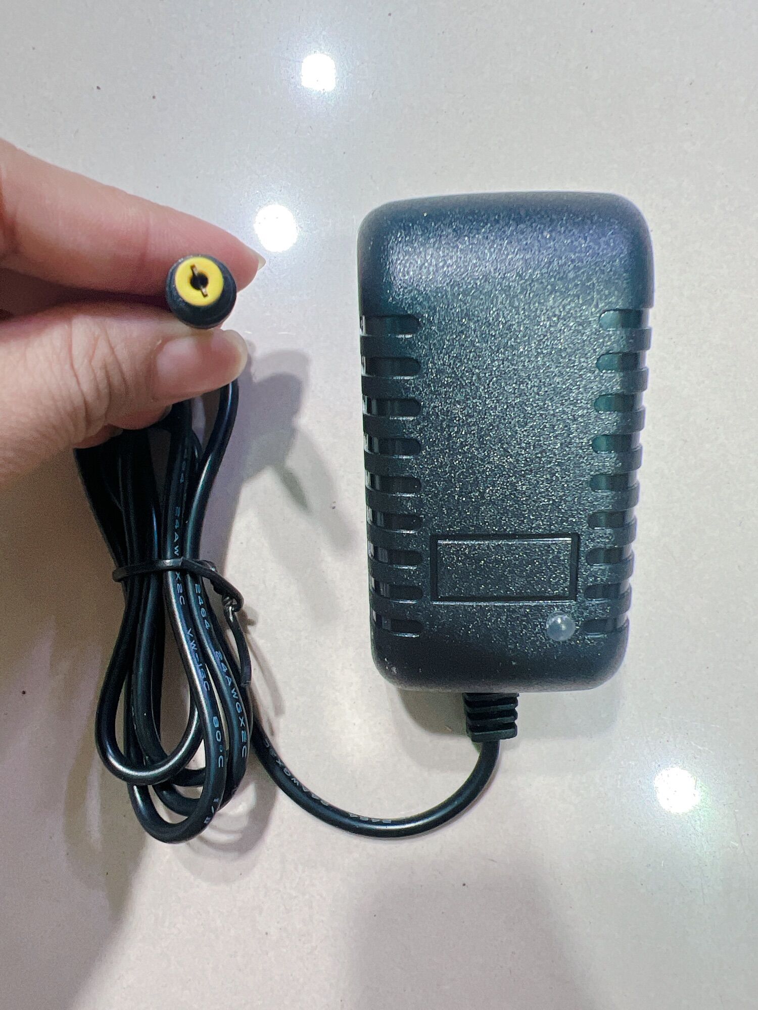 Sạc 1s 4.2v 2A HLDX -4220
