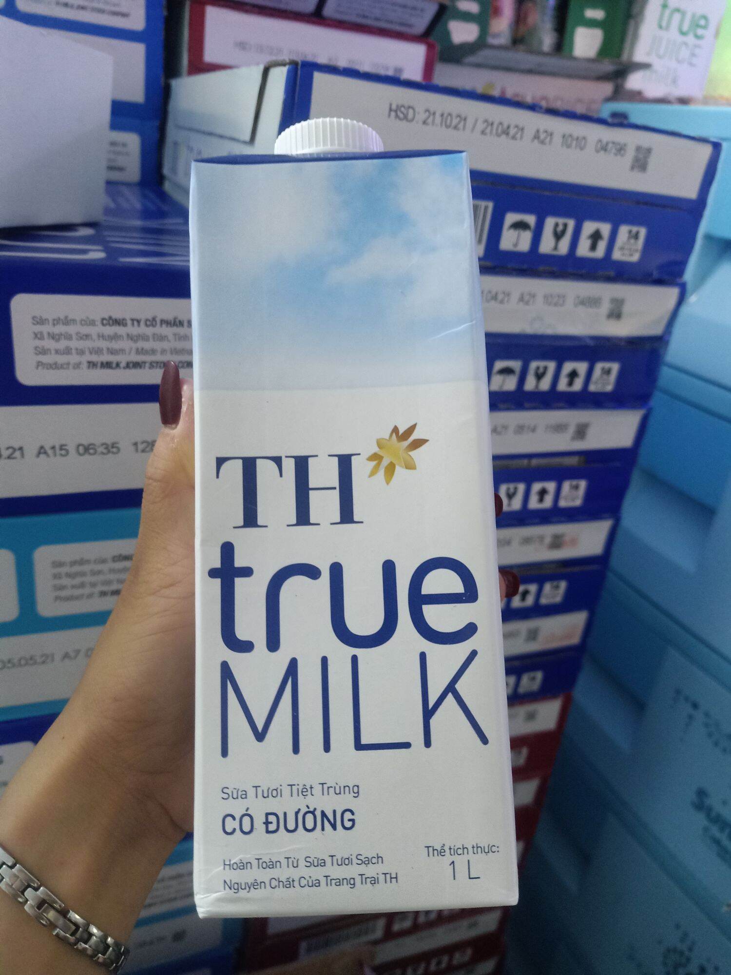 [HCM]Hộp sữa tươi tiệt trùng TH true milk 1 lít