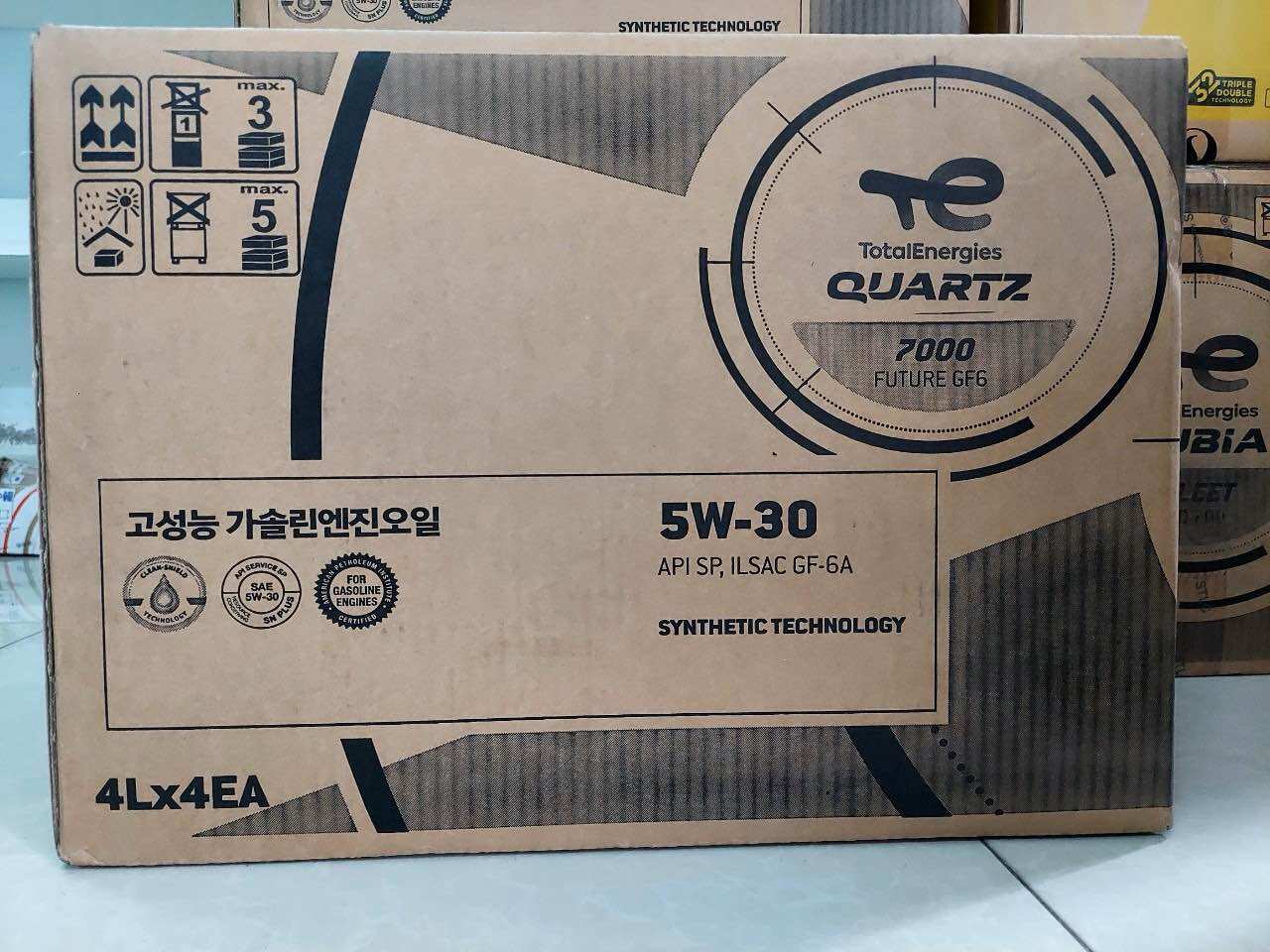 Dầu nhớt Total Quartz 7000, 5W30