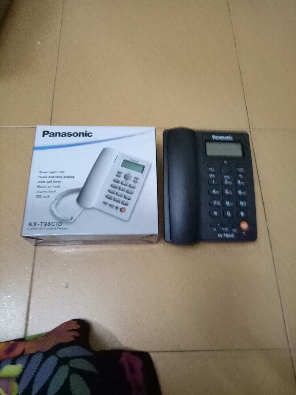Điện thoại để bàn Pana KX-T98CID